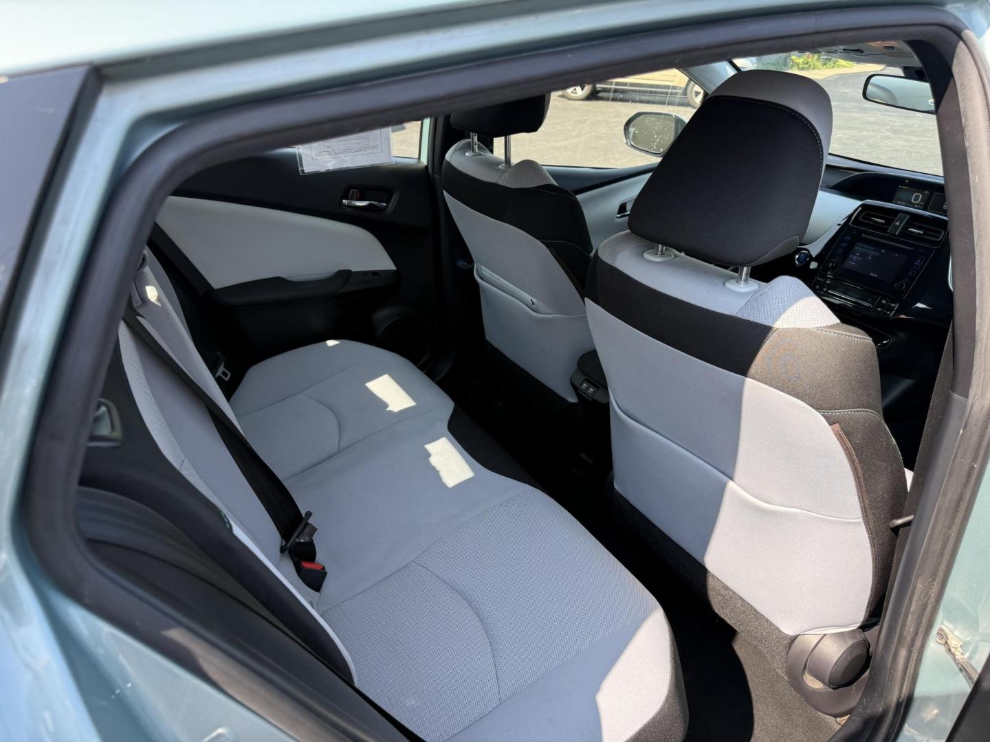 2019 Green /White Toyota Prius LE (JTDKARFU6K3) with an 1.8L I4 DOHC 16V HYBRID engine, Automatic transmission, located at 11115 Chardon Rd. , Chardon, OH, 44024, (440) 214-9705, 41.580246, -81.241943 - This One Owner 2019 Toyota Prius LE offers an impressive 50 MPG combined fuel efficiency and comes well-equipped with features such as full exterior LED lighting, adaptive cruise control, lane keep assist, front and rear parking sensors, forward collision warning, and blind spot monitoring for enhan - Photo#33