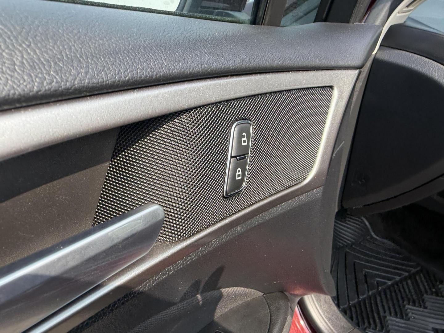 2018 Burgundy /Black Ford Fusion SE (3FA6P0HD7JR) with an 1.5L I4 DOHC 16V Turbo engine, 6A transmission, located at 11115 Chardon Rd. , Chardon, OH, 44024, (440) 214-9705, 41.580246, -81.241943 - This One Owner 2018 Ford Fusion SE FWD is powered by a 1.5L turbocharged EcoBoost I4 engine paired with a 6-speed automatic transmission, delivering up to 34 MPG on the highway. It features an 8.0-inch center touchscreen with Apple CarPlay and Android Auto, dual zone automatic climate control, power - Photo#17