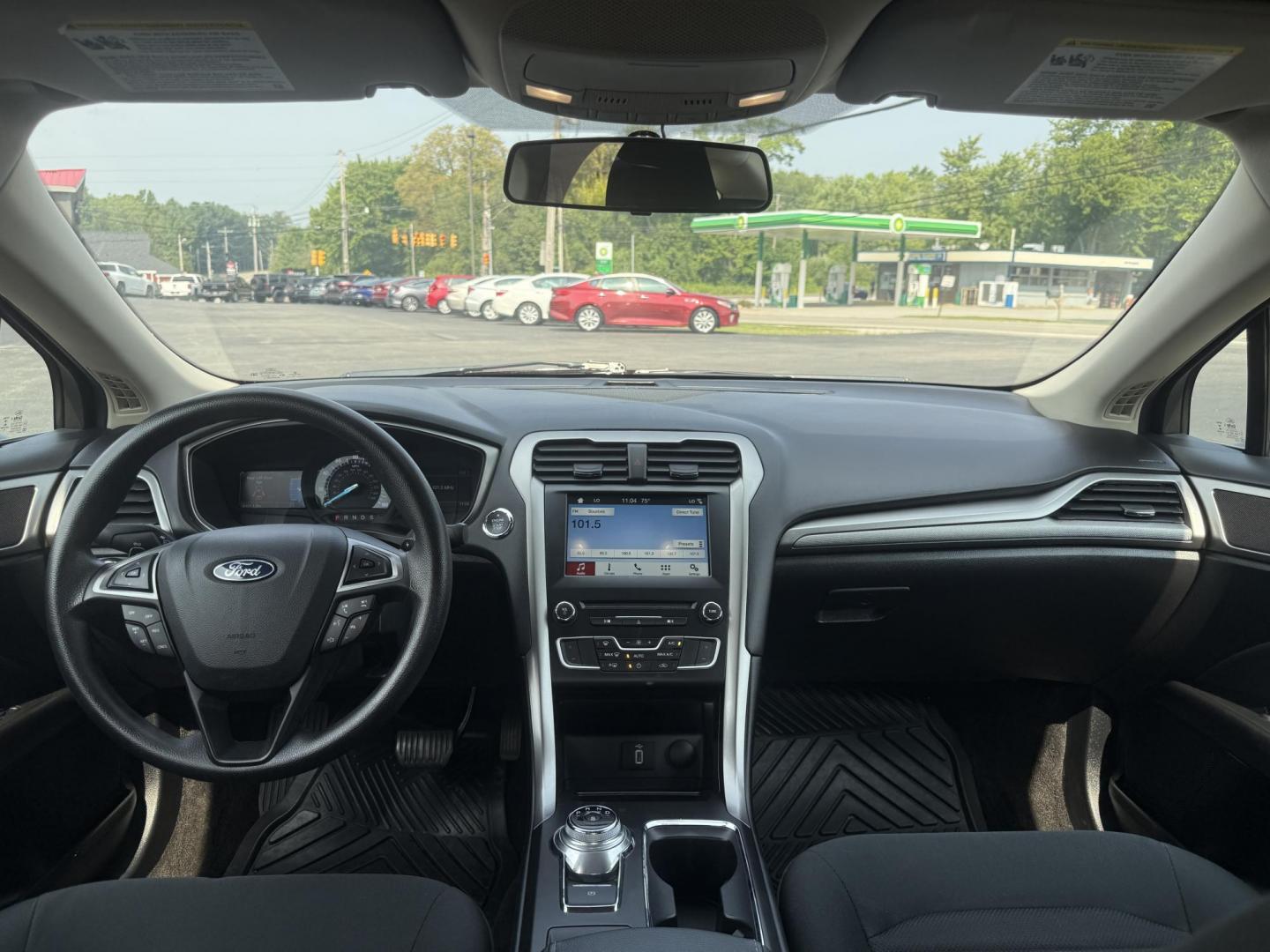 2018 Burgundy /Black Ford Fusion SE (3FA6P0HD7JR) with an 1.5L I4 DOHC 16V Turbo engine, 6A transmission, located at 11115 Chardon Rd. , Chardon, OH, 44024, (440) 214-9705, 41.580246, -81.241943 - This One Owner 2018 Ford Fusion SE FWD is powered by a 1.5L turbocharged EcoBoost I4 engine paired with a 6-speed automatic transmission, delivering up to 34 MPG on the highway. It features an 8.0-inch center touchscreen with Apple CarPlay and Android Auto, dual zone automatic climate control, power - Photo#35
