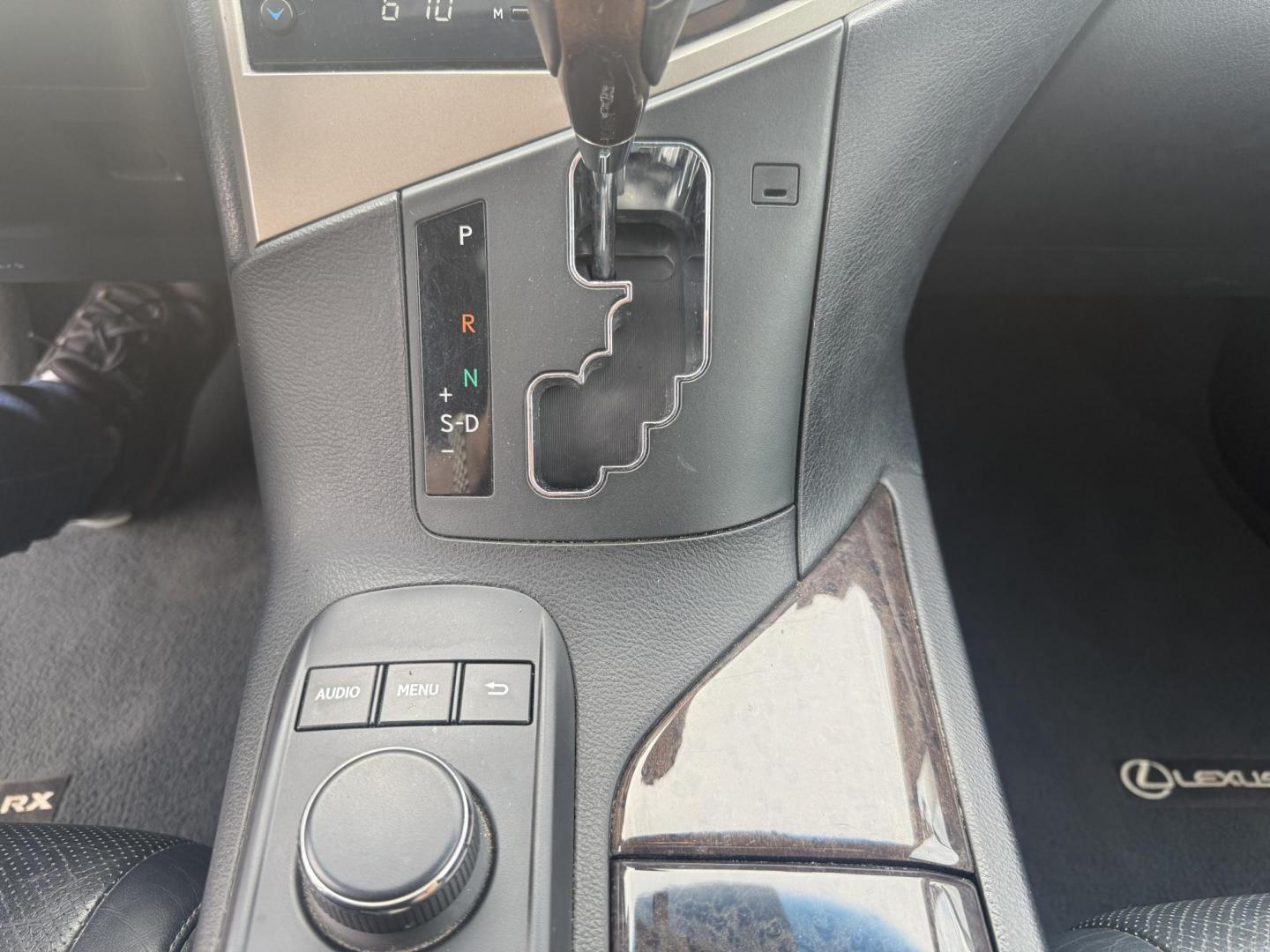 2015 White /Black Lexus RX 350 AWD (2T2BK1BA7FC) with an 3.5L V6 DOHC 24V engine, 6-Speed Automatic transmission, located at 11115 Chardon Rd. , Chardon, OH, 44024, (440) 214-9705, 41.580246, -81.241943 - This Lexus is a luxury SUV with Toyota reliability. Powered by Toyota's 3.5 V6 engine and a 6 speed automatic transmission this SUV offers butter smooth power delivery while not hurting at the pump. On the inside you'll find a leather wrapped interior with powered heated and cooled front seats, a pr - Photo#26