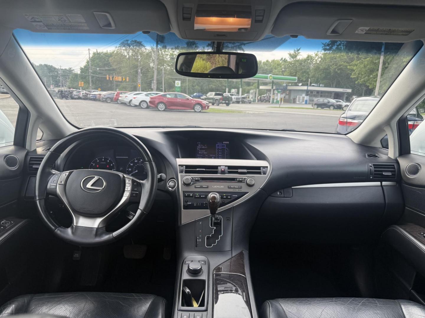 2015 White /Black Lexus RX 350 AWD (2T2BK1BA7FC) with an 3.5L V6 DOHC 24V engine, 6-Speed Automatic transmission, located at 11115 Chardon Rd. , Chardon, OH, 44024, (440) 214-9705, 41.580246, -81.241943 - This Lexus is a luxury SUV with Toyota reliability. Powered by Toyota's 3.5 V6 engine and a 6 speed automatic transmission this SUV offers butter smooth power delivery while not hurting at the pump. On the inside you'll find a leather wrapped interior with powered heated and cooled front seats, a pr - Photo#34