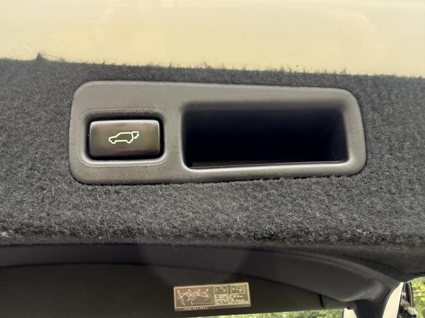2015 White /Black Lexus RX 350 AWD (2T2BK1BA7FC) with an 3.5L V6 DOHC 24V engine, 6-Speed Automatic transmission, located at 11115 Chardon Rd. , Chardon, OH, 44024, (440) 214-9705, 41.580246, -81.241943 - This Lexus is a luxury SUV with Toyota reliability. Powered by Toyota's 3.5 V6 engine and a 6 speed automatic transmission this SUV offers butter smooth power delivery while not hurting at the pump. On the inside you'll find a leather wrapped interior with powered heated and cooled front seats, a pr - Photo#37