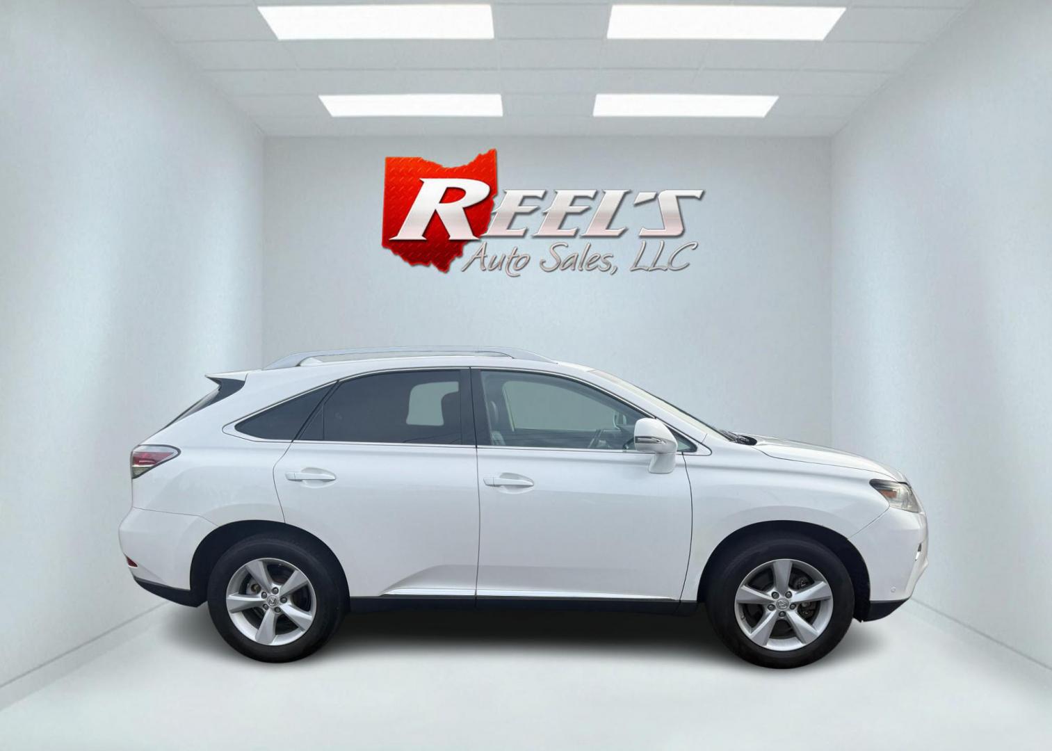 2015 White /Black Lexus RX 350 AWD (2T2BK1BA7FC) with an 3.5L V6 DOHC 24V engine, 6-Speed Automatic transmission, located at 11115 Chardon Rd. , Chardon, OH, 44024, (440) 214-9705, 41.580246, -81.241943 - Photo#5