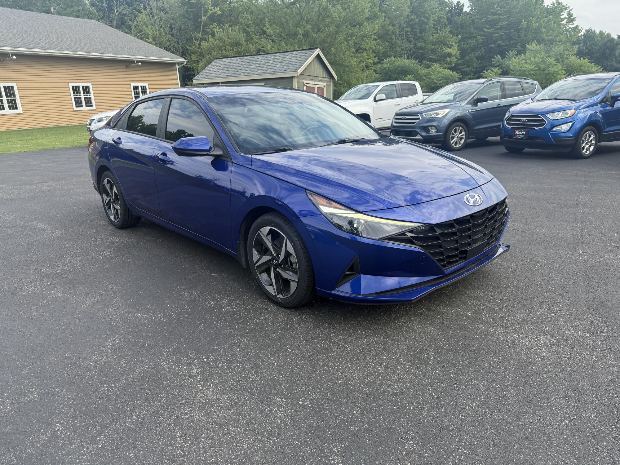 photo of 2023 Hyundai Elantra SEL