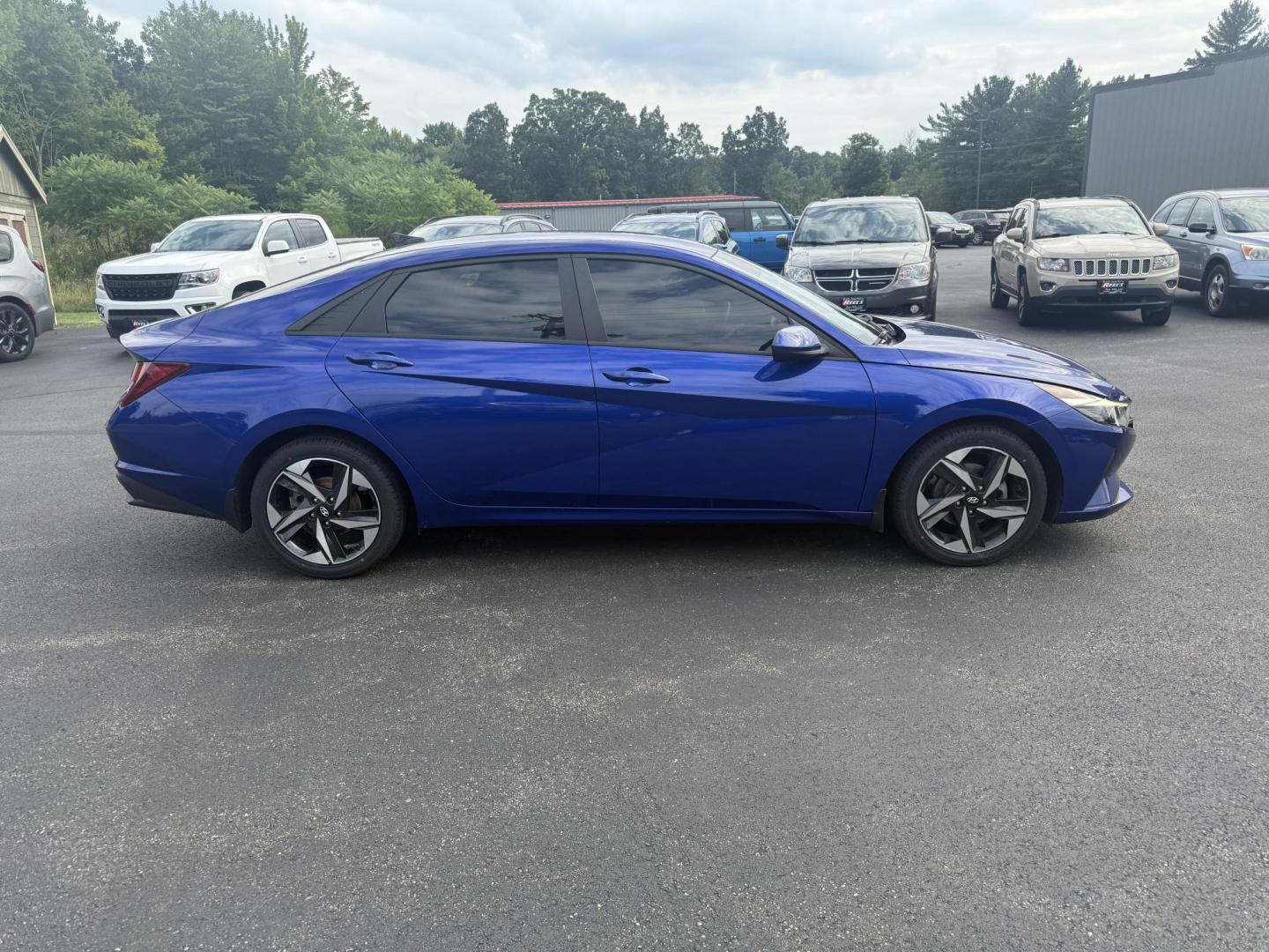 2023 Blue /Black Hyundai Elantra SEL (KMHLS4AGXPU) with an 2.0L I4 DOHC 16V engine, Automatic transmission, located at 11115 Chardon Rd. , Chardon, OH, 44024, (440) 214-9705, 41.580246, -81.241943 - This One Owner 2023 Hyundai Elantra SEL with a 2.0L I4 GDI engine delivers impressive fuel efficiency, achieving around 40 MPG highway, and boasts modern features such as LED daytime running lights, a large 10.25-inch touchscreen with Apple CarPlay and Android Auto, heated front seats, a 10.25-inch - Photo#3