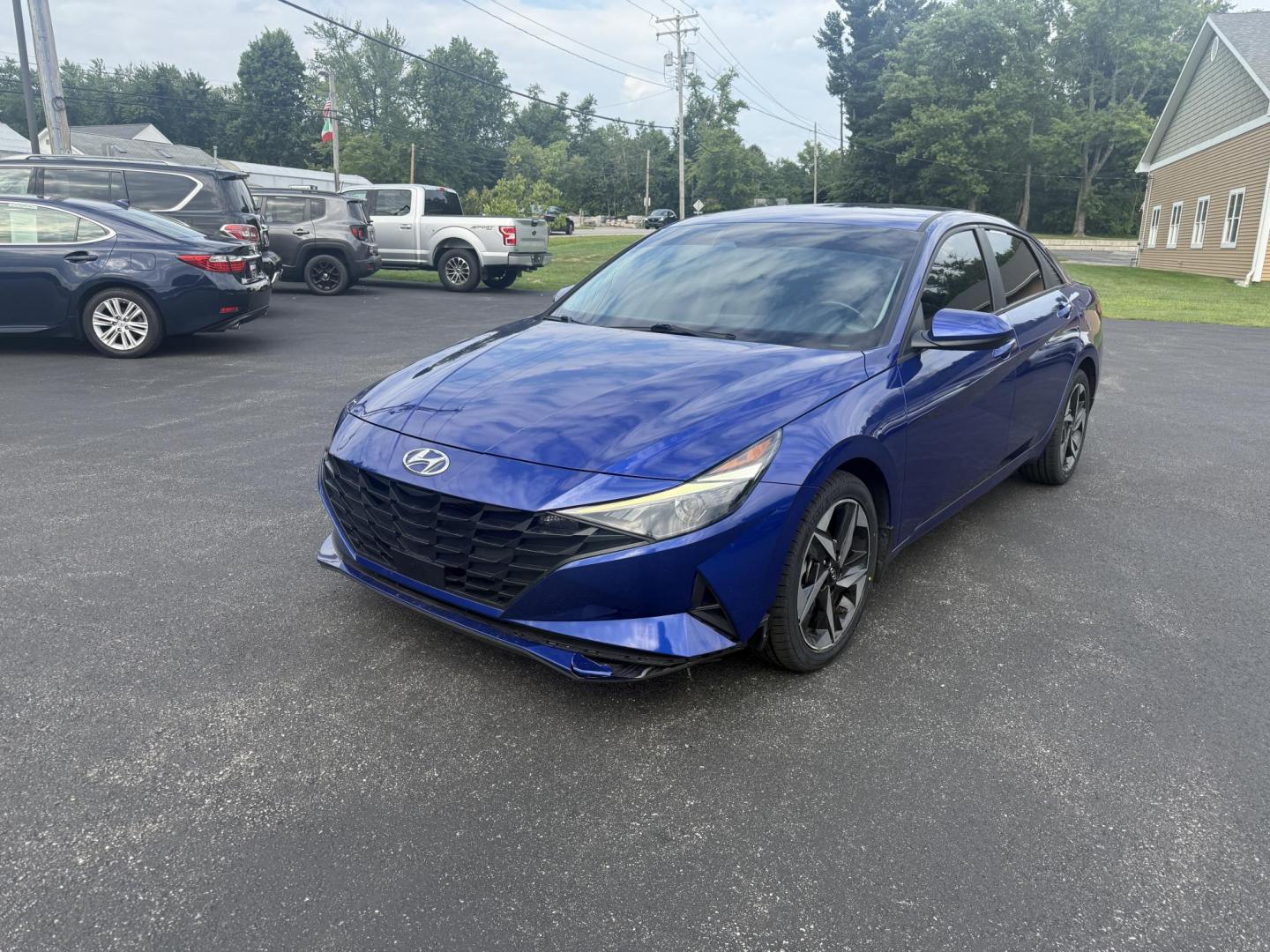 2023 Blue /Black Hyundai Elantra SEL (KMHLS4AGXPU) with an 2.0L I4 DOHC 16V engine, Automatic transmission, located at 11115 Chardon Rd. , Chardon, OH, 44024, (440) 214-9705, 41.580246, -81.241943 - This One Owner 2023 Hyundai Elantra SEL with a 2.0L I4 GDI engine delivers impressive fuel efficiency, achieving around 40 MPG highway, and boasts modern features such as LED daytime running lights, a large 10.25-inch touchscreen with Apple CarPlay and Android Auto, heated front seats, a 10.25-inch - Photo#12