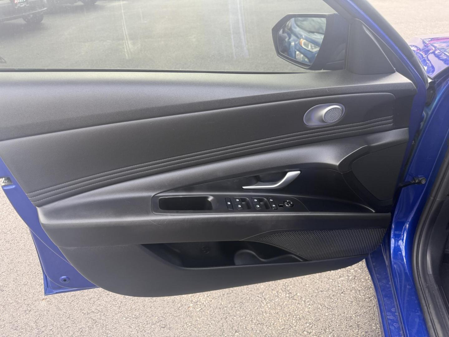 2023 Blue /Black Hyundai Elantra SEL (KMHLS4AGXPU) with an 2.0L I4 DOHC 16V engine, Automatic transmission, located at 11115 Chardon Rd. , Chardon, OH, 44024, (440) 214-9705, 41.580246, -81.241943 - This One Owner 2023 Hyundai Elantra SEL with a 2.0L I4 GDI engine delivers impressive fuel efficiency, achieving around 40 MPG highway, and boasts modern features such as LED daytime running lights, a large 10.25-inch touchscreen with Apple CarPlay and Android Auto, heated front seats, a 10.25-inch - Photo#15