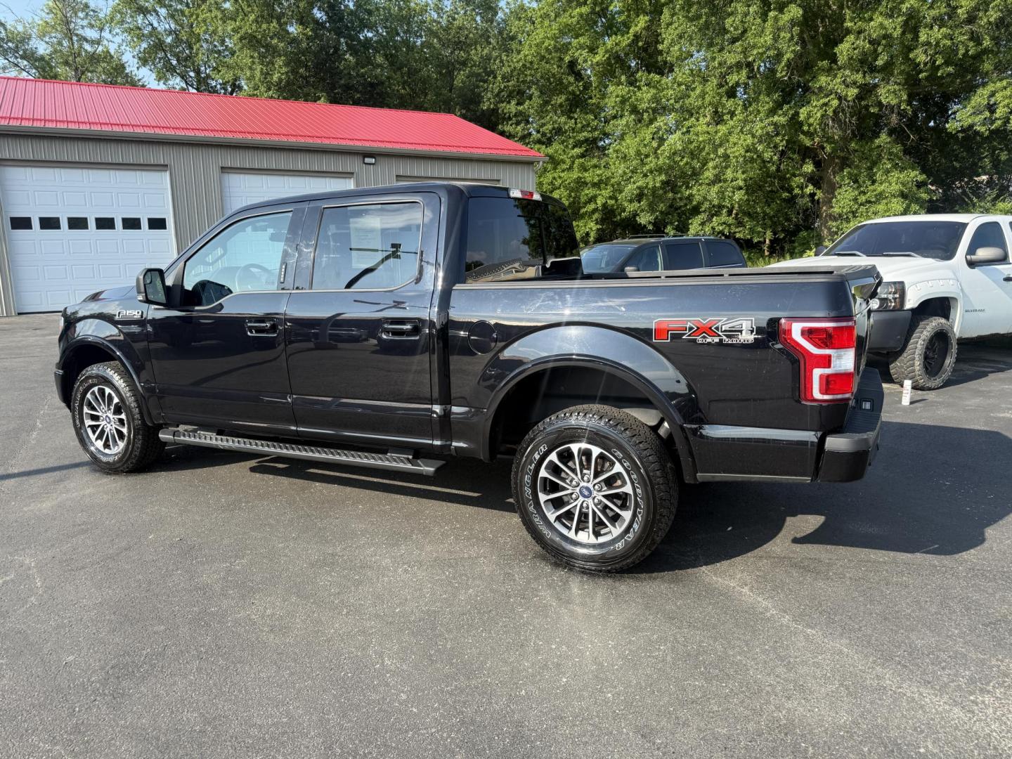 2020 Black /Black Ford F-150 XLT SuperCrew 5.5-ft. Bed 4WD (1FTEW1E43LF) with an 3.5L V6 TWIN TURBO engine, 10 Speed Auto transmission, located at 547 E. Main St., Orwell, OH, 44076, (440) 437-5893, 41.535435, -80.847855 - This 2020 Ford F-150 XLT Crew Cab 4WD with the 3.5L twin-turbo EcoBoost V6 engine and 10-speed automatic transmission offers impressive capability and technology, including a 10,500-pound towing capacity, 375 horsepower, and 470 lb-ft of torque, with selectable driving modes and a locking rear diffe - Photo#14