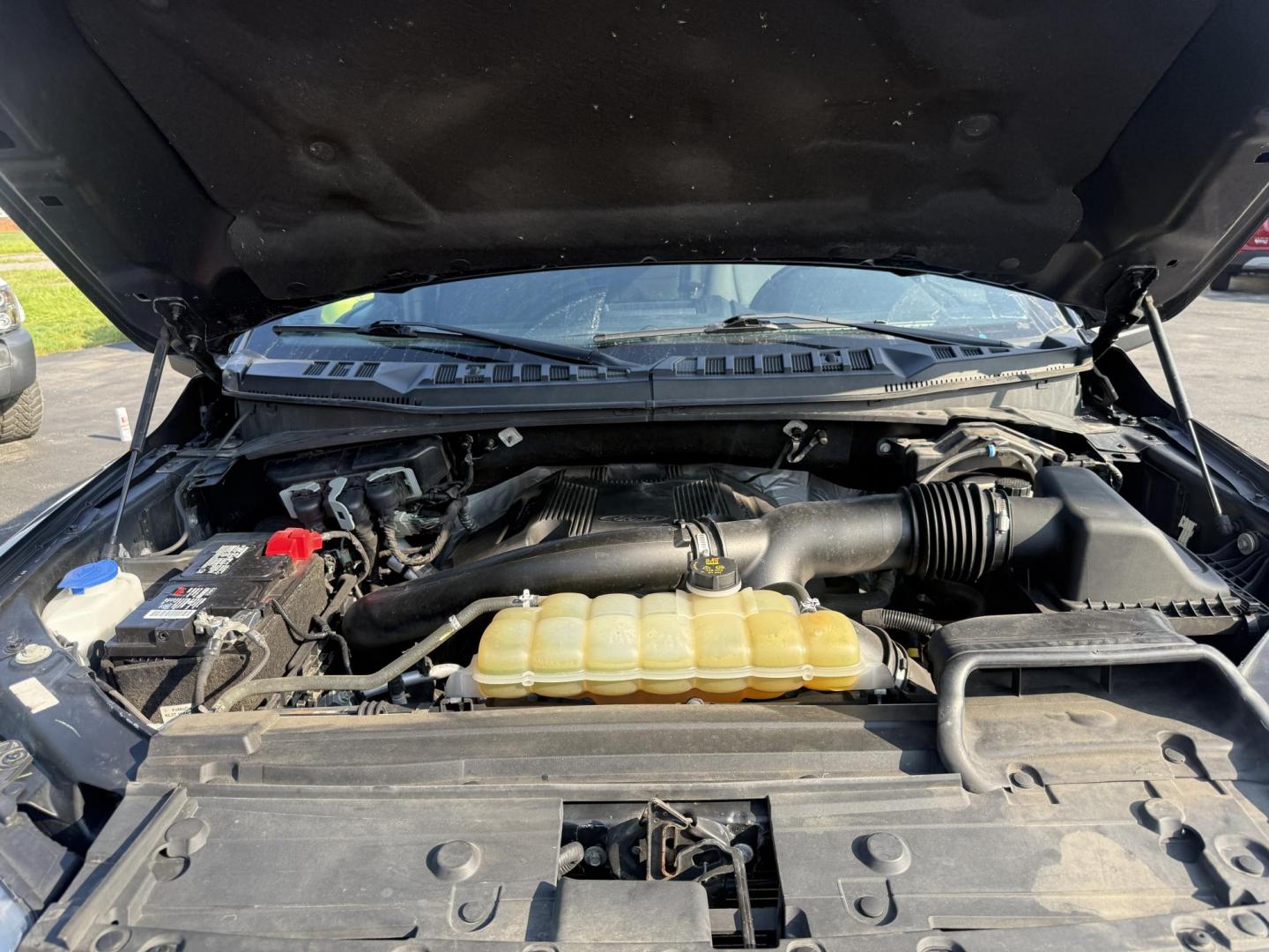 2020 Black /Black Ford F-150 XLT SuperCrew 5.5-ft. Bed 4WD (1FTEW1E43LF) with an 3.5L V6 TWIN TURBO engine, 10 Speed Auto transmission, located at 547 E. Main St., Orwell, OH, 44076, (440) 437-5893, 41.535435, -80.847855 - This 2020 Ford F-150 XLT Crew Cab 4WD with the 3.5L twin-turbo EcoBoost V6 engine and 10-speed automatic transmission offers impressive capability and technology, including a 10,500-pound towing capacity, 375 horsepower, and 470 lb-ft of torque, with selectable driving modes and a locking rear diffe - Photo#18