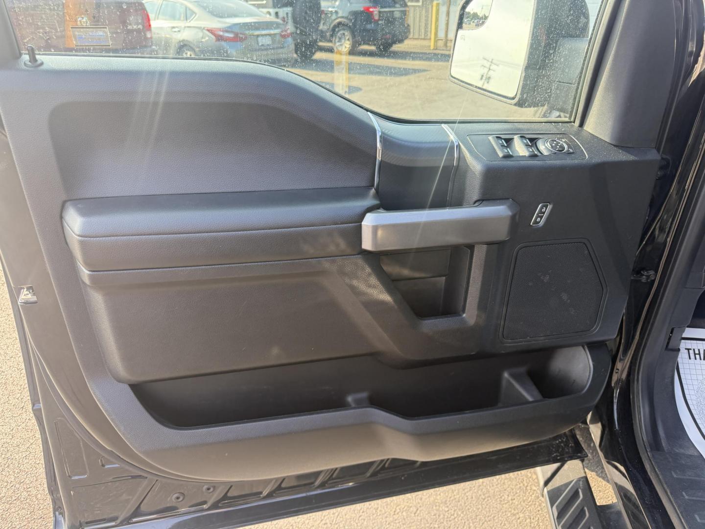 2020 Black /Black Ford F-150 XLT SuperCrew 5.5-ft. Bed 4WD (1FTEW1E43LF) with an 3.5L V6 TWIN TURBO engine, 10 Speed Auto transmission, located at 547 E. Main St., Orwell, OH, 44076, (440) 437-5893, 41.535435, -80.847855 - This 2020 Ford F-150 XLT Crew Cab 4WD with the 3.5L twin-turbo EcoBoost V6 engine and 10-speed automatic transmission offers impressive capability and technology, including a 10,500-pound towing capacity, 375 horsepower, and 470 lb-ft of torque, with selectable driving modes and a locking rear diffe - Photo#20