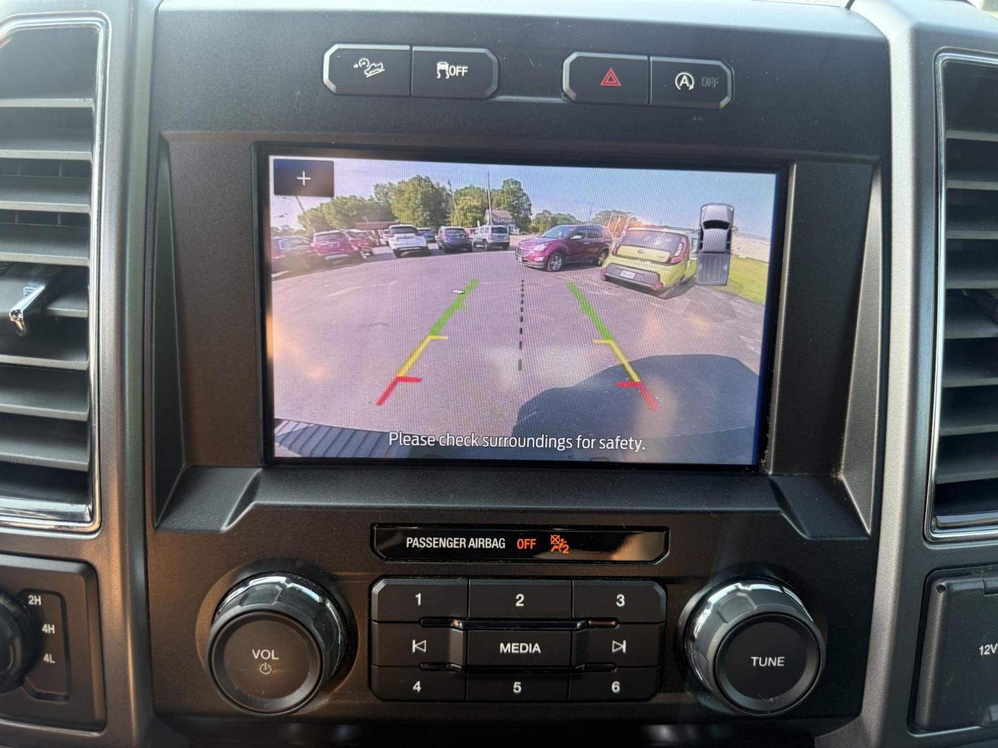 2020 Black /Black Ford F-150 XLT SuperCrew 5.5-ft. Bed 4WD (1FTEW1E43LF) with an 3.5L V6 TWIN TURBO engine, 10 Speed Auto transmission, located at 547 E. Main St., Orwell, OH, 44076, (440) 437-5893, 41.535435, -80.847855 - This 2020 Ford F-150 XLT Crew Cab 4WD with the 3.5L twin-turbo EcoBoost V6 engine and 10-speed automatic transmission offers impressive capability and technology, including a 10,500-pound towing capacity, 375 horsepower, and 470 lb-ft of torque, with selectable driving modes and a locking rear diffe - Photo#29