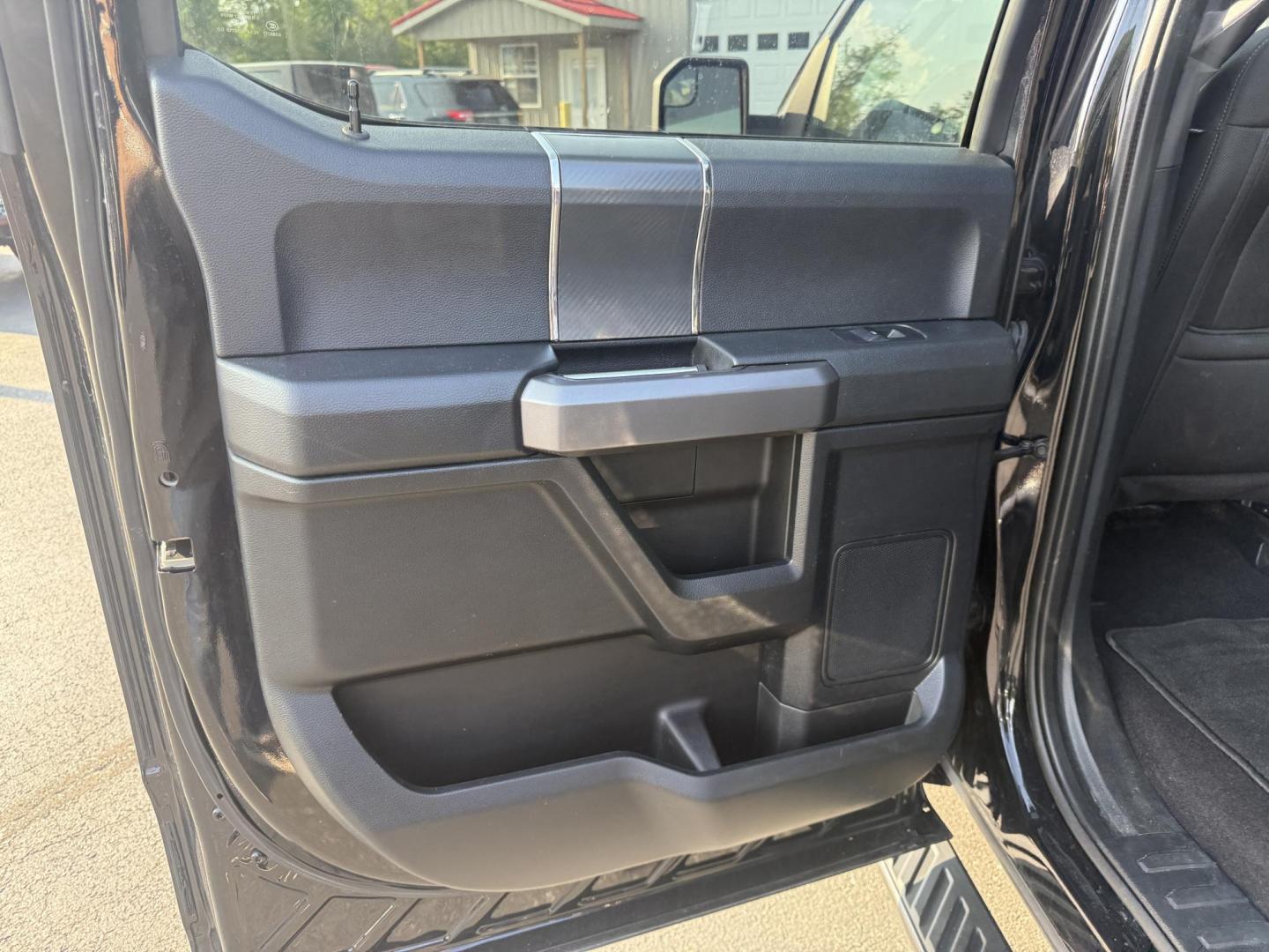 2020 Black /Black Ford F-150 XLT SuperCrew 5.5-ft. Bed 4WD (1FTEW1E43LF) with an 3.5L V6 TWIN TURBO engine, 10 Speed Auto transmission, located at 547 E. Main St., Orwell, OH, 44076, (440) 437-5893, 41.535435, -80.847855 - This 2020 Ford F-150 XLT Crew Cab 4WD with the 3.5L twin-turbo EcoBoost V6 engine and 10-speed automatic transmission offers impressive capability and technology, including a 10,500-pound towing capacity, 375 horsepower, and 470 lb-ft of torque, with selectable driving modes and a locking rear diffe - Photo#39