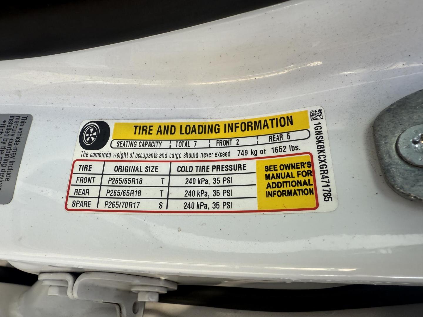 2016 White /Black Chevrolet Tahoe LT 4WD (1GNSKBKCXGR) with an 5.3L V8 OHV 16V engine, 6A transmission, located at 11115 Chardon Rd. , Chardon, OH, 44024, (440) 214-9705, 41.580246, -81.241943 - This 2016 Chevrolet Tahoe LT Z71 4WD is a well-equipped full-size SUV featuring a 5.3L EcoTec V8 engine paired with a 6-speed automatic transmission and 3.42 gearing, delivering an 8,200-pound towing capacity. It boasts a luxurious leather interior with heated and power front seats, heated second-ro - Photo#24