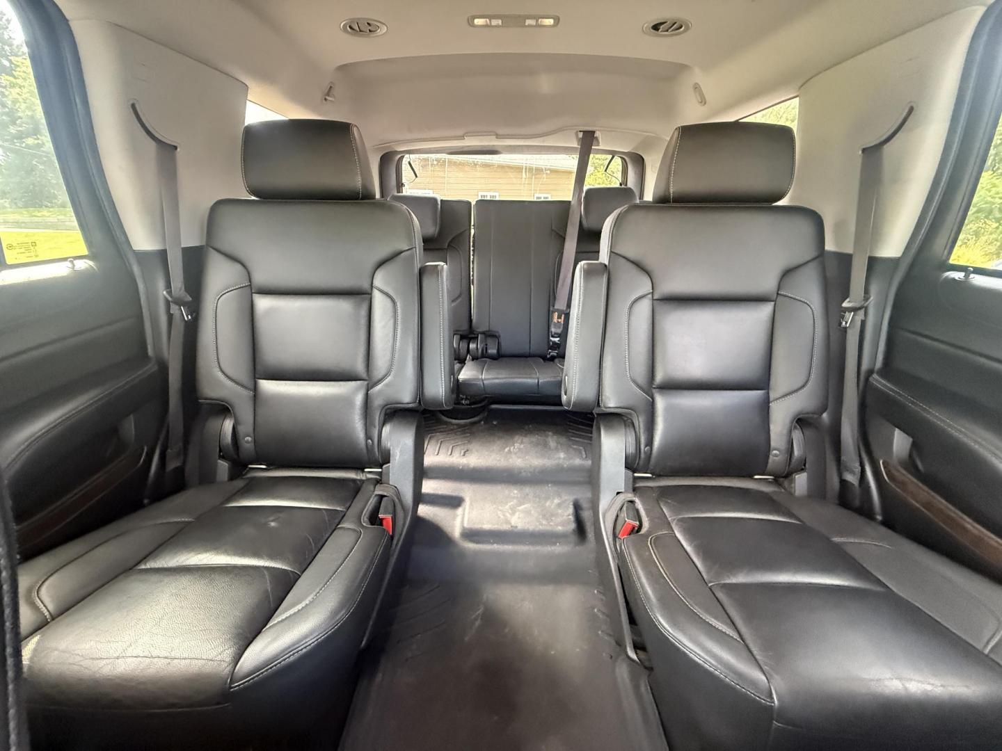 2016 White /Black Chevrolet Tahoe LT 4WD (1GNSKBKCXGR) with an 5.3L V8 OHV 16V engine, 6A transmission, located at 11115 Chardon Rd. , Chardon, OH, 44024, (440) 214-9705, 41.580246, -81.241943 - This 2016 Chevrolet Tahoe LT Z71 4WD is a well-equipped full-size SUV featuring a 5.3L EcoTec V8 engine paired with a 6-speed automatic transmission and 3.42 gearing, delivering an 8,200-pound towing capacity. It boasts a luxurious leather interior with heated and power front seats, heated second-ro - Photo#38