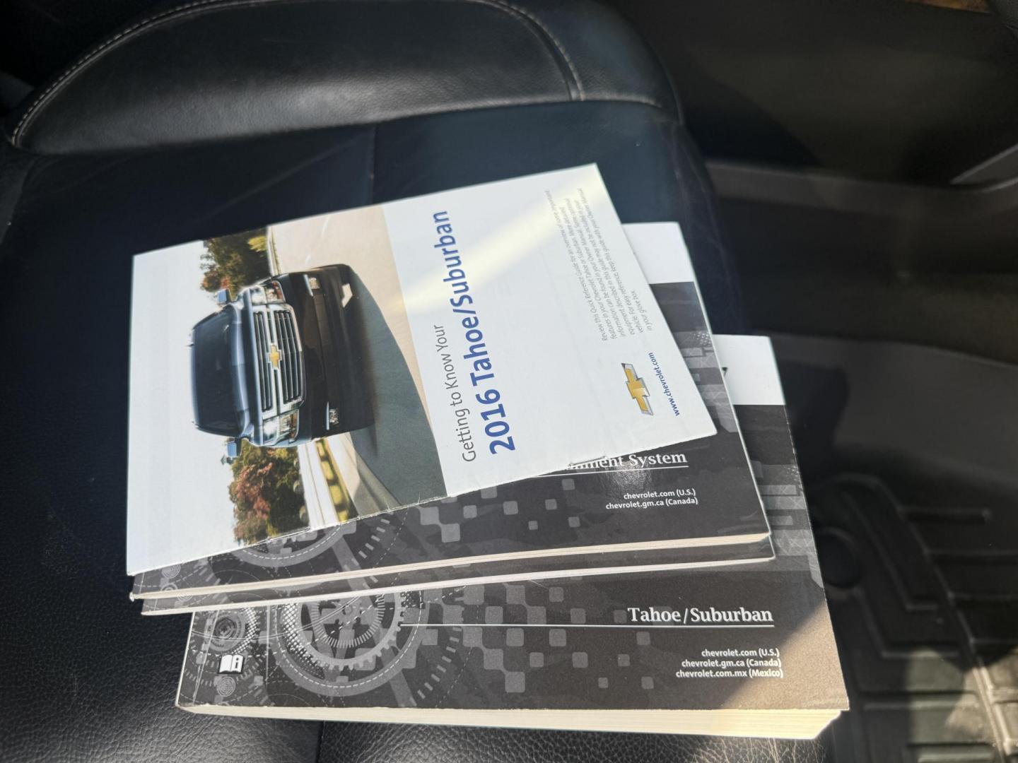 2016 White /Black Chevrolet Tahoe LT 4WD (1GNSKBKCXGR) with an 5.3L V8 OHV 16V engine, 6A transmission, located at 11115 Chardon Rd. , Chardon, OH, 44024, (440) 214-9705, 41.580246, -81.241943 - This 2016 Chevrolet Tahoe LT Z71 4WD is a well-equipped full-size SUV featuring a 5.3L EcoTec V8 engine paired with a 6-speed automatic transmission and 3.42 gearing, delivering an 8,200-pound towing capacity. It boasts a luxurious leather interior with heated and power front seats, heated second-ro - Photo#50