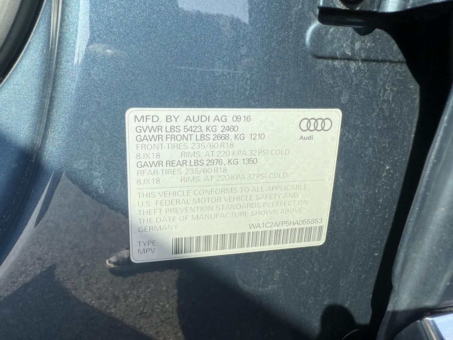 2017 Blue /Gray Audi Q5 2.0T Premium quattro (WA1C2AFP5HA) with an 2.0L I4 DOHC 16V Turbo engine, 8A transmission, located at 11115 Chardon Rd. , Chardon, OH, 44024, (440) 214-9705, 41.580246, -81.241943 - This 2017 Audi Q5 Premium features a 2.0L turbocharged I4 engine paired with an 8-speed automatic transmission and Audi’s renowned Quattro all-wheel drive, offering a blend of performance and efficiency with up to 27 MPG highway. Inside, it offers a refined leather interior, heated and power-adjus - Photo#21