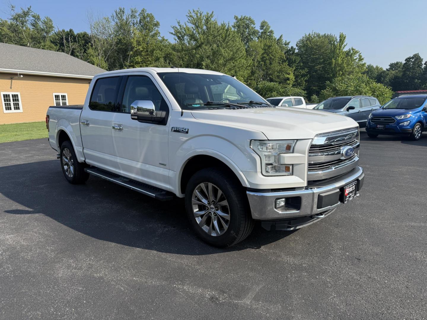 2016 White /Black Ford F-150 Lariat SuperCrew 5.5-ft. Bed 4WD (1FTEW1EG4GF) with an 3.5L V6 TWIN TURBO engine, 6A transmission, located at 11115 Chardon Rd. , Chardon, OH, 44024, (440) 214-9705, 41.580246, -81.241943 - This One Owner 2016 Ford F-150 Lariat Crew Cab is a high-performance pickup truck featuring a 3.5L twin-turbo EcoBoost V6 engine, producing 365 HP and 420 lb-ft of torque, paired with a 6-speed automatic transmission and 3.55 gearing. It boasts a luxurious leather interior with heated and cooled pow - Photo#2