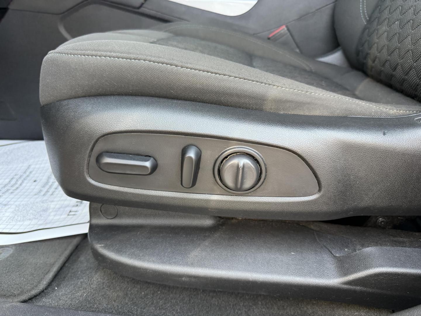 2020 Gray /Black Chevrolet Blazer 2LT AWD (3GNKBHRS9LS) with an 3.6L V6 DOHC 24V engine, 9A transmission, located at 547 E. Main St., Orwell, OH, 44076, (440) 437-5893, 41.535435, -80.847855 - This 2020 Chevrolet Blazer 2LT AWD is a sporty midsize SUV powered by a 3.6L V6 engine and 9-speed automatic transmission, delivering a robust 0-60 mph time of 6.1 seconds and a 4,500-pound towing capacity. It features a power driver’s seat, heated front seats, dual-zone automatic climate control, - Photo#21