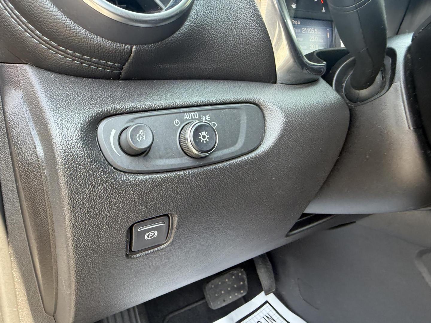 2020 Gray /Black Chevrolet Blazer 2LT AWD (3GNKBHRS9LS) with an 3.6L V6 DOHC 24V engine, 9A transmission, located at 547 E. Main St., Orwell, OH, 44076, (440) 437-5893, 41.535435, -80.847855 - This 2020 Chevrolet Blazer 2LT AWD is a sporty midsize SUV powered by a 3.6L V6 engine and 9-speed automatic transmission, delivering a robust 0-60 mph time of 6.1 seconds and a 4,500-pound towing capacity. It features a power driver’s seat, heated front seats, dual-zone automatic climate control, - Photo#24