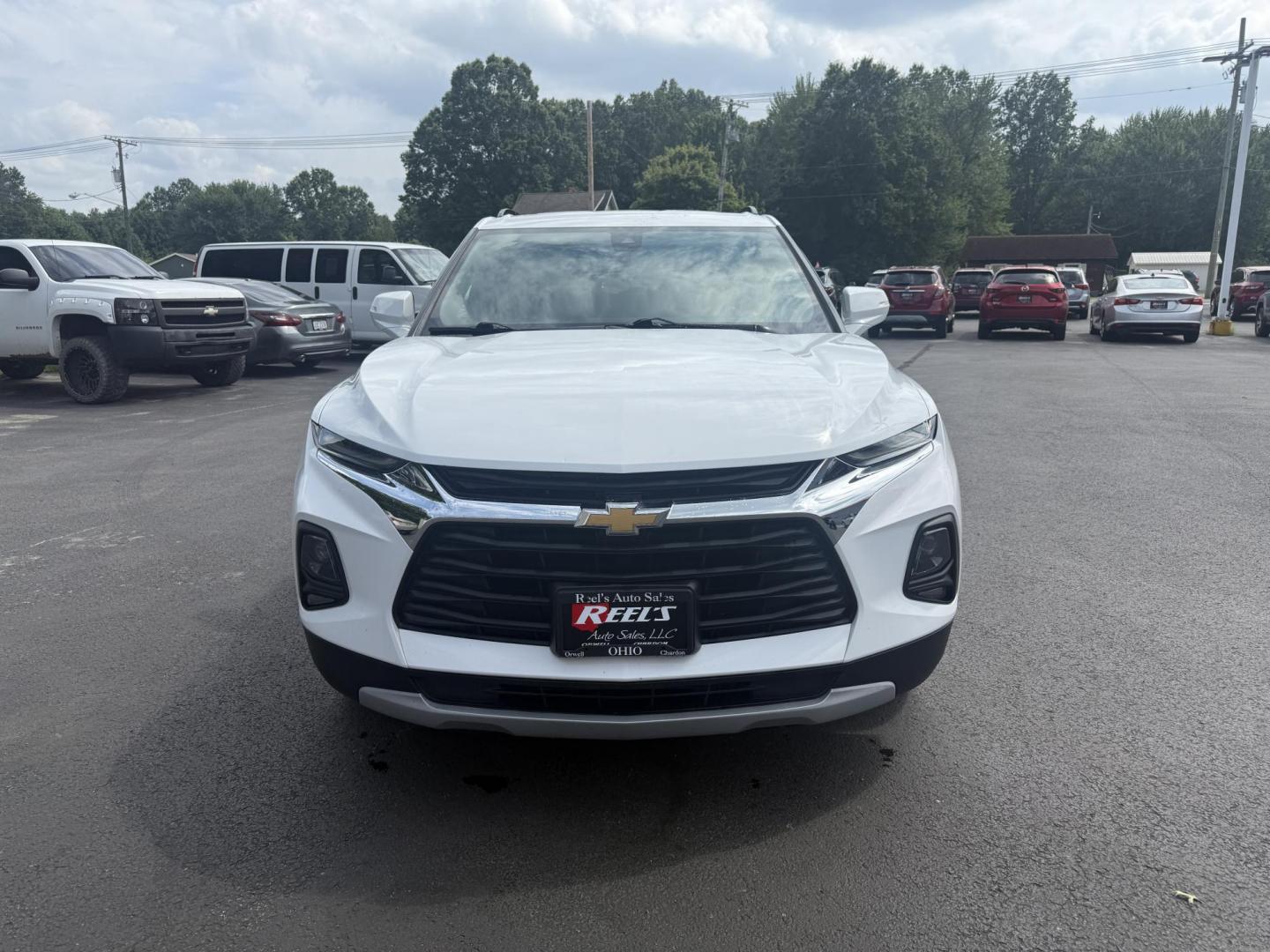 2021 White /Black Chevrolet Blazer 2LT AWD (3GNKBHRS1MS) with an 3.6L V6 DOHC 24V engine, 9A transmission, located at 547 E. Main St., Orwell, OH, 44076, (440) 437-5893, 41.535435, -80.847855 - This 2021 Chevrolet Blazer 2LT AWD is a sporty midsize SUV powered by a 3.6L V6 engine and 9-speed automatic transmission, delivering a robust 0-60 mph time of 6.1 seconds and a 4,500-pound towing capacity. It features a power driver’s seat, heated front seats, dual-zone automatic climate control, - Photo#1