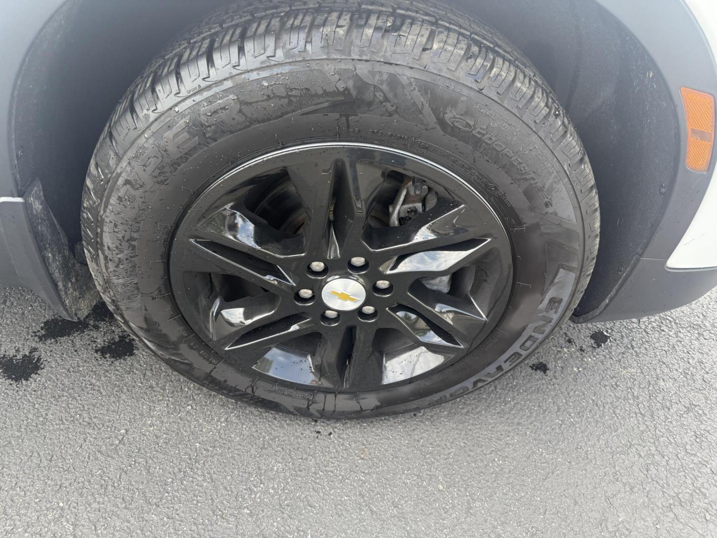 2021 White /Black Chevrolet Blazer 2LT AWD (3GNKBHRS1MS) with an 3.6L V6 DOHC 24V engine, 9A transmission, located at 547 E. Main St., Orwell, OH, 44076, (440) 437-5893, 41.535435, -80.847855 - This 2021 Chevrolet Blazer 2LT AWD is a sporty midsize SUV powered by a 3.6L V6 engine and 9-speed automatic transmission, delivering a robust 0-60 mph time of 6.1 seconds and a 4,500-pound towing capacity. It features a power driver’s seat, heated front seats, dual-zone automatic climate control, - Photo#4