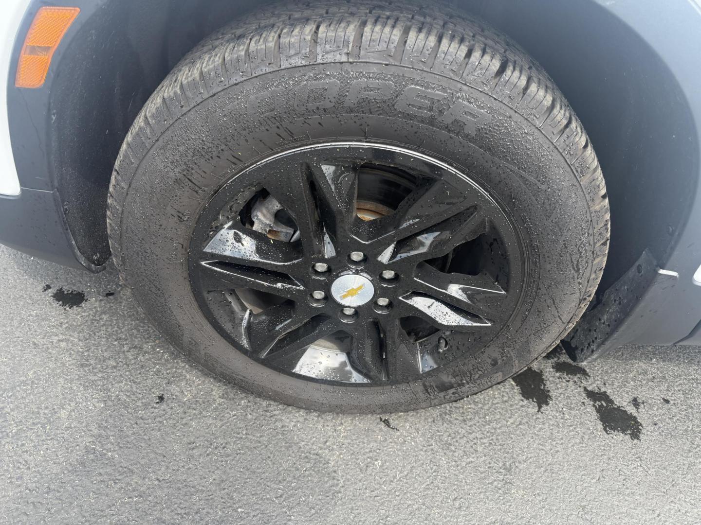 2021 White /Black Chevrolet Blazer 2LT AWD (3GNKBHRS1MS) with an 3.6L V6 DOHC 24V engine, 9A transmission, located at 547 E. Main St., Orwell, OH, 44076, (440) 437-5893, 41.535435, -80.847855 - This 2021 Chevrolet Blazer 2LT AWD is a sporty midsize SUV powered by a 3.6L V6 engine and 9-speed automatic transmission, delivering a robust 0-60 mph time of 6.1 seconds and a 4,500-pound towing capacity. It features a power driver’s seat, heated front seats, dual-zone automatic climate control, - Photo#14