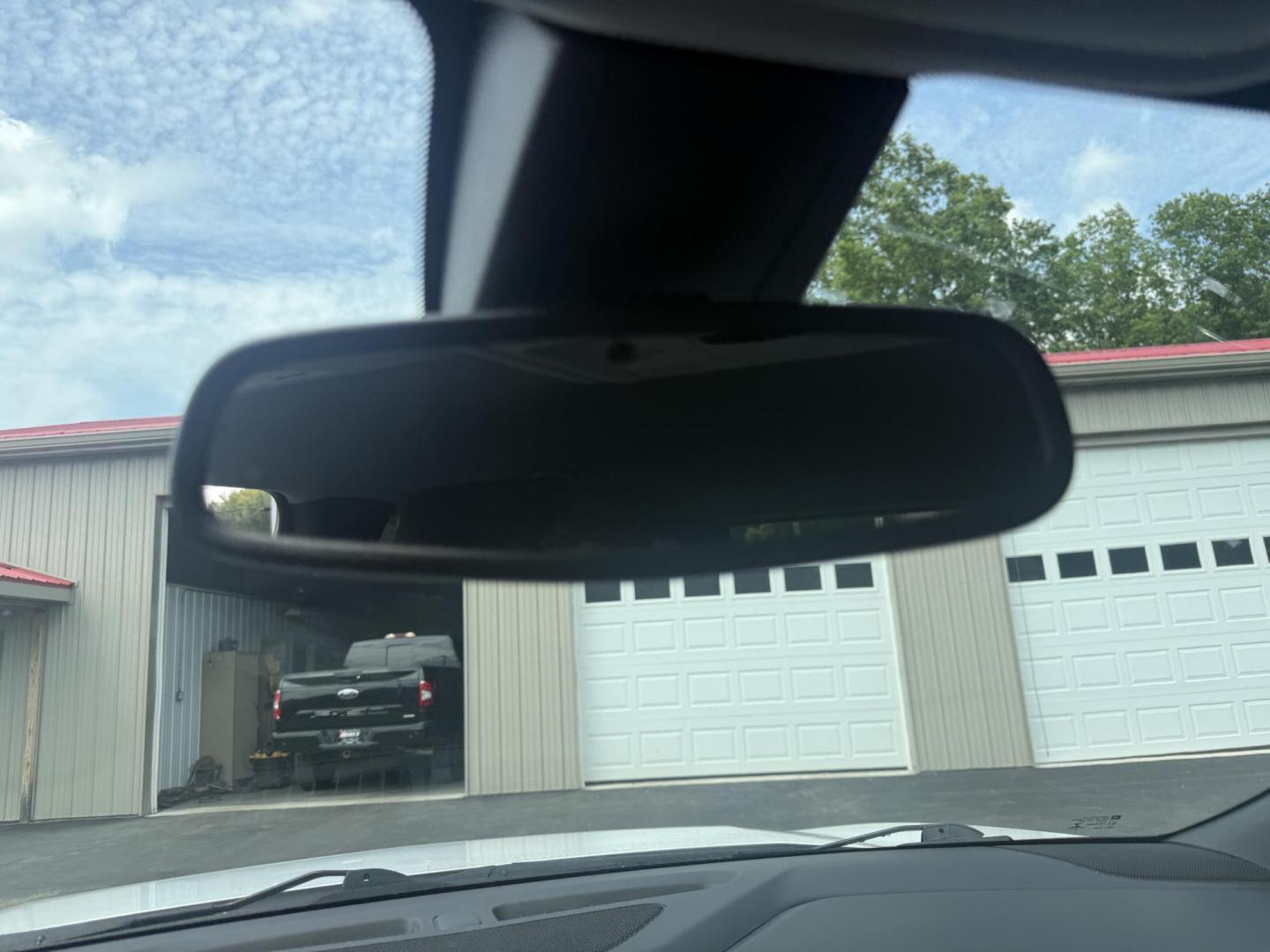2021 White /Black Chevrolet Blazer 2LT AWD (3GNKBHRS1MS) with an 3.6L V6 DOHC 24V engine, 9A transmission, located at 547 E. Main St., Orwell, OH, 44076, (440) 437-5893, 41.535435, -80.847855 - This 2021 Chevrolet Blazer 2LT AWD is a sporty midsize SUV powered by a 3.6L V6 engine and 9-speed automatic transmission, delivering a robust 0-60 mph time of 6.1 seconds and a 4,500-pound towing capacity. It features a power driver’s seat, heated front seats, dual-zone automatic climate control, - Photo#31