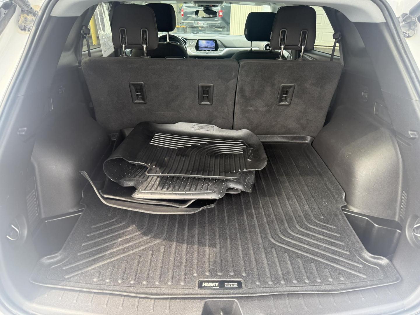2021 White /Black Chevrolet Blazer 2LT AWD (3GNKBHRS1MS) with an 3.6L V6 DOHC 24V engine, 9A transmission, located at 547 E. Main St., Orwell, OH, 44076, (440) 437-5893, 41.535435, -80.847855 - This 2021 Chevrolet Blazer 2LT AWD is a sporty midsize SUV powered by a 3.6L V6 engine and 9-speed automatic transmission, delivering a robust 0-60 mph time of 6.1 seconds and a 4,500-pound towing capacity. It features a power driver’s seat, heated front seats, dual-zone automatic climate control, - Photo#38