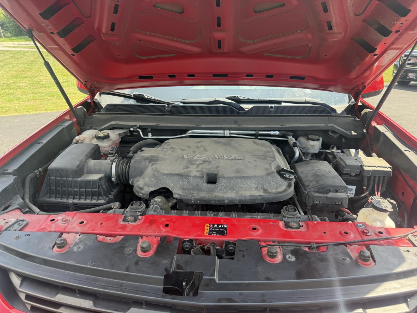 2020 Red /Gray Chevrolet Colorado Work Truck Crew Cab 4WD Short Box (1GCGTBEN3L1) with an 3.6L V6 DOHC 24V GAS engine, 8-Speed Automatic transmission, located at 11115 Chardon Rd. , Chardon, OH, 44024, (440) 214-9705, 41.580246, -81.241943 - This One Owner 2020 Chevrolet Colorado Work Truck Crew Cab 4WD with the 3.6L V6 engine and 8-speed automatic transmission offers strong performance and capability, especially with its 3.42 rear axle gearing for balanced power and efficiency. This model features a 7.0" touchscreen infotainment system - Photo#16
