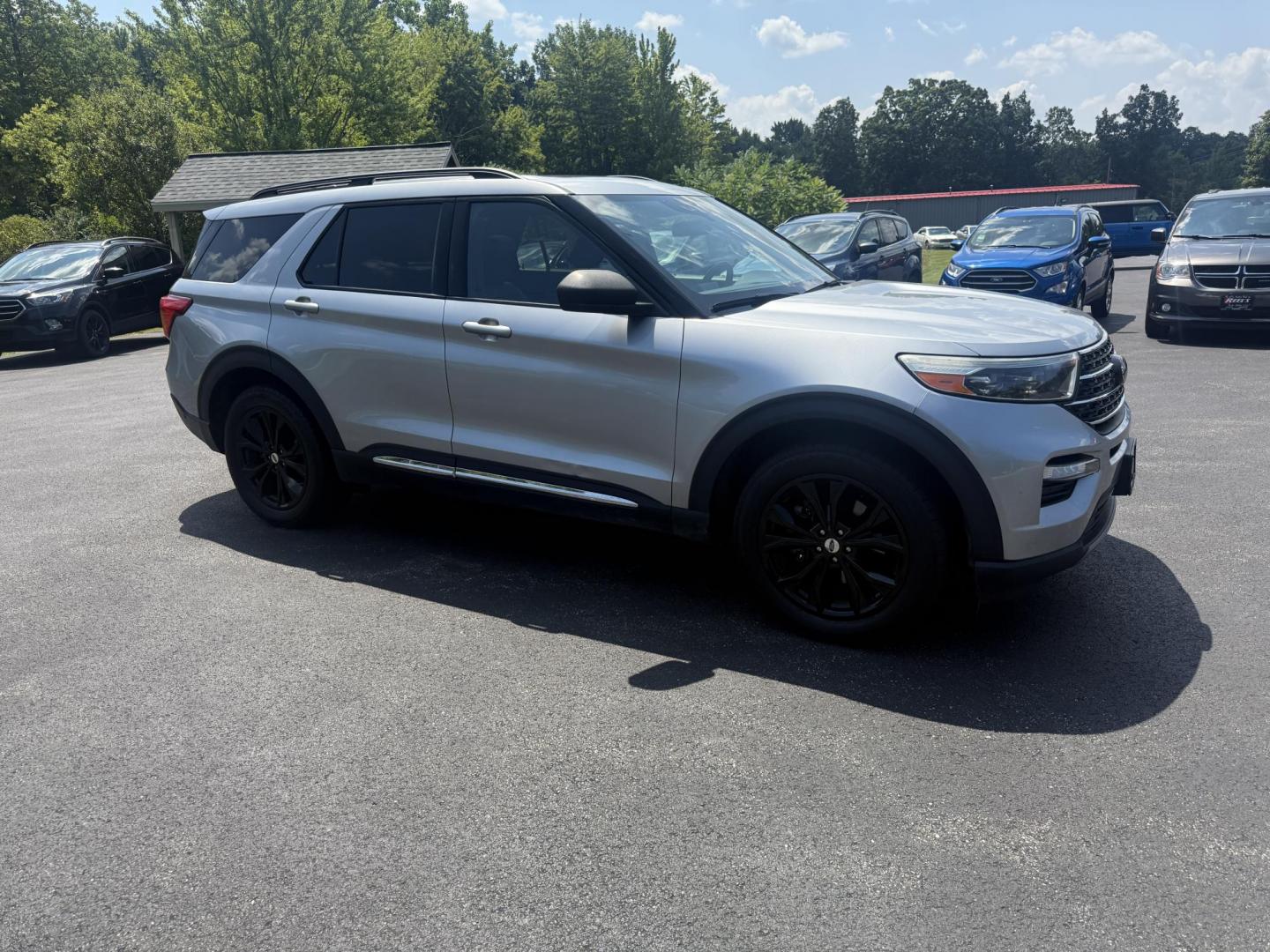 2020 Silver /Black Ford Explorer XLT AWD (1FMSK8DH4LG) with an 2.3L I4 DOHC 16V Turbo engine, 10A transmission, located at 11115 Chardon Rd. , Chardon, OH, 44024, (440) 214-9705, 41.580246, -81.241943 - This 2020 Ford Explorer XLT 4WD with the 2.3L turbocharged I4 EcoBoost engine and 10-speed automatic transmission offers a blend of performance and efficiency, achieving up to 27 MPG highway. It features a leather interior with power and heated front seats, heated second-row captain’s chairs, and - Photo#3