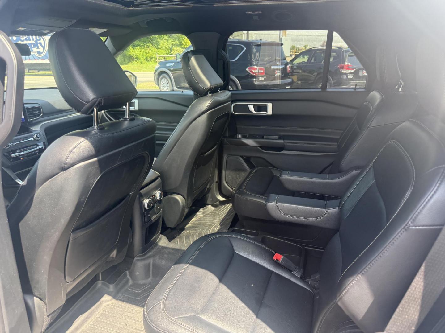 2020 Silver /Black Ford Explorer XLT AWD (1FMSK8DH4LG) with an 2.3L I4 DOHC 16V Turbo engine, 10A transmission, located at 11115 Chardon Rd. , Chardon, OH, 44024, (440) 214-9705, 41.580246, -81.241943 - This 2020 Ford Explorer XLT 4WD with the 2.3L turbocharged I4 EcoBoost engine and 10-speed automatic transmission offers a blend of performance and efficiency, achieving up to 27 MPG highway. It features a leather interior with power and heated front seats, heated second-row captain’s chairs, and - Photo#33