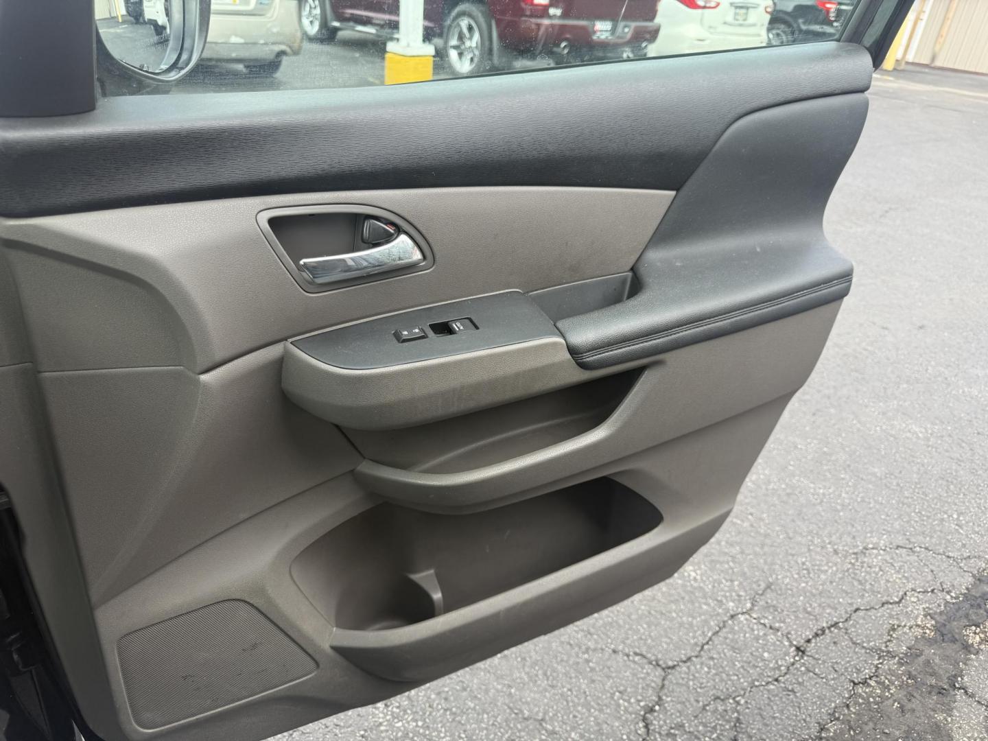 2014 Black /Gray Honda Odyssey EX-L (5FNRL5H6XEB) with an 3.5L V6 SOHC 24V engine, 6-Speed Automatic transmission, located at 547 E. Main St., Orwell, OH, 44076, (440) 437-5893, 41.535435, -80.847855 - This 2014 Honda Odyssey EX-L with Navigation is a well-equipped minivan featuring a 3.5L V6 engine and a 6-speed automatic transmission, delivering up to 27 MPG on the highway. It offers a comfortable ride with leather, heated, and power front seats, tri-zone automatic climate control, and a power m - Photo#47