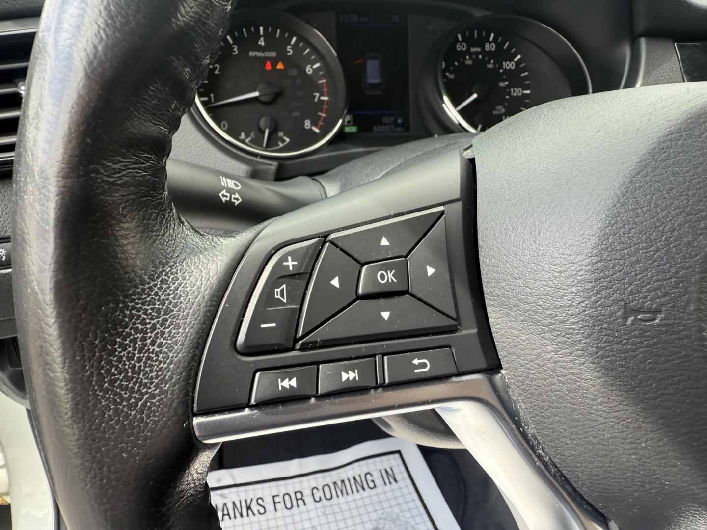 2019 White /Black Nissan Rogue SL AWD (JN8AT2MV6KW) with an 2.5L I4 DOHC 16V engine, Automatic transmission, located at 547 E. Main St., Orwell, OH, 44076, (440) 437-5893, 41.535435, -80.847855 - This 2019 Nissan Rogue SV AWD offers a fuel-efficient 2.5L I4 engine with an impressive 32 MPG highway rating and features a suite of advanced safety technologies, including Forward Collision Warning, Adaptive Cruise Control, Lane Keep Assist, Blind Spot Monitoring, and a 360-degree camera. Comfort - Photo#24