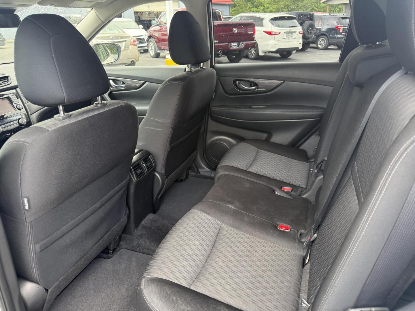 2019 White /Black Nissan Rogue SL AWD (JN8AT2MV6KW) with an 2.5L I4 DOHC 16V engine, Automatic transmission, located at 547 E. Main St., Orwell, OH, 44076, (440) 437-5893, 41.535435, -80.847855 - This 2019 Nissan Rogue SV AWD offers a fuel-efficient 2.5L I4 engine with an impressive 32 MPG highway rating and features a suite of advanced safety technologies, including Forward Collision Warning, Adaptive Cruise Control, Lane Keep Assist, Blind Spot Monitoring, and a 360-degree camera. Comfort - Photo#35