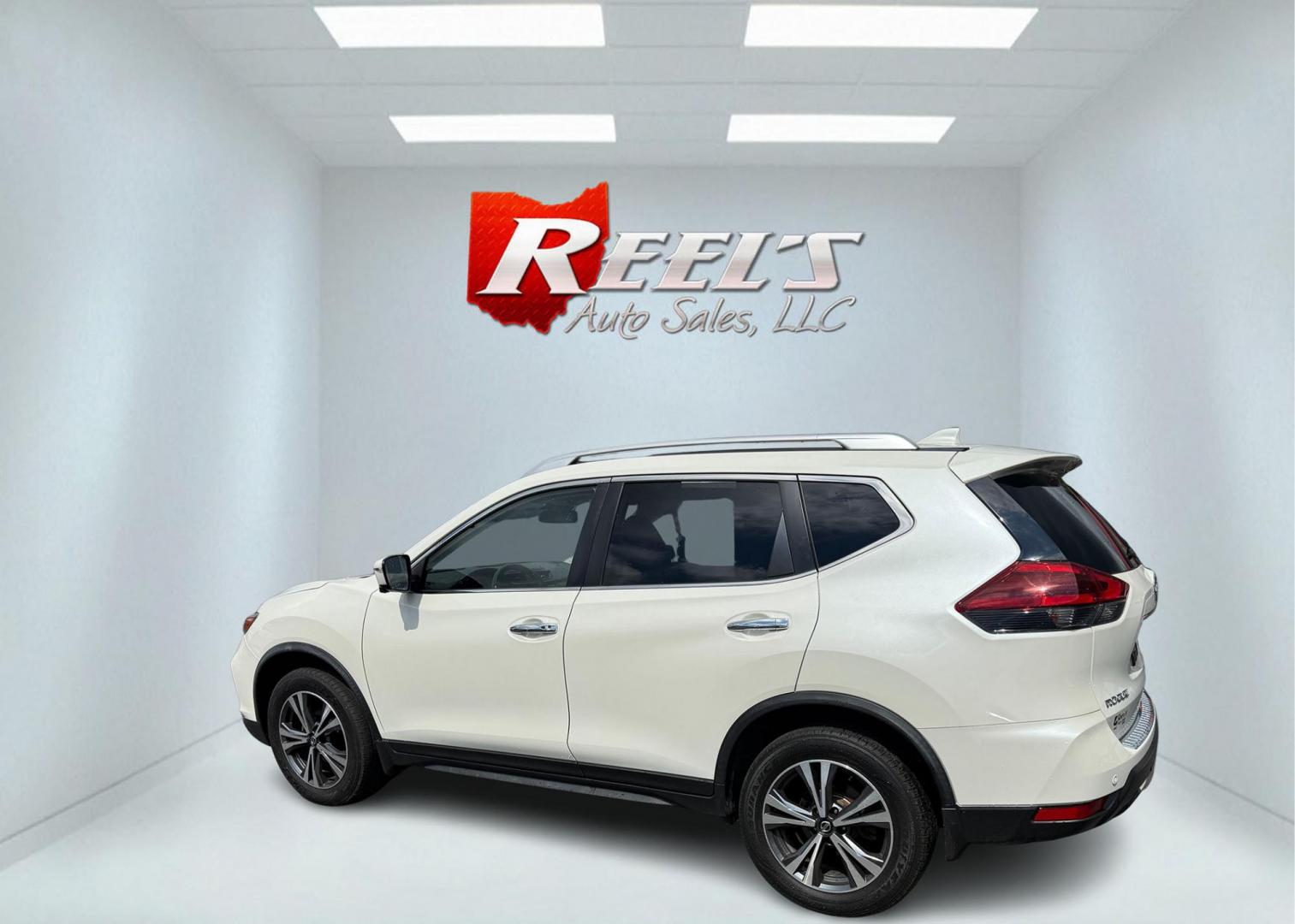 2019 White /Black Nissan Rogue SV AWD (JN8AT2MV6KW) with an 2.5L I4 DOHC 16V engine, Automatic transmission, located at 11115 Chardon Rd. , Chardon, OH, 44024, (440) 214-9705, 41.580246, -81.241943 - REDUCED PRICE!! 2019 Nissan Rogue SV AWD – Efficiency, Comfort, and Advanced Safety for Every Journey Discover the perfect blend of versatility and technology in this 2019 Nissan Rogue SV AWD. Powered by a fuel-efficient 2.5L I4 engine, you’ll enjoy up to 32 MPG on the highway, with selectabl - Photo#11