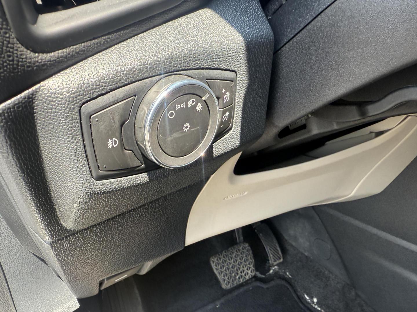 2018 Silver /Gray Ford EcoSport Titanium AWD (MAJ6P1WL0JC) with an 2.0L I4 DOHC 16V engine, 6-Speed Automatic transmission, located at 11115 Chardon Rd. , Chardon, OH, 44024, (440) 214-9705, 41.580246, -81.241943 - This 2018 Ford EcoSport Titanium 4WD features a 2.0L I4 engine paired with a 6-speed automatic transmission, delivering up to 29 MPG on the highway. It boasts a leather interior with heated front seats, a single-zone automatic climate control system, and a premium B&O sound system. Technological ame - Photo#23