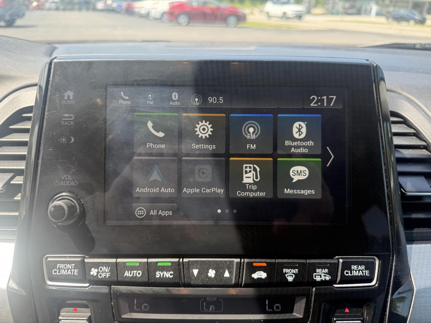 2018 Black /Gray Honda Odyssey EX (5FNRL6H53JB) with an 3.5L V6 SOHC 24V engine, 9 Speed Automatic transmission, located at 11115 Chardon Rd. , Chardon, OH, 44024, (440) 214-9705, 41.580246, -81.241943 - This 2018 Honda Odyssey EX is a family-friendly minivan powered by a 3.5L V6 engine paired with a 9-speed automatic transmission, achieving approximately 28 MPG on the highway. It features an 8.0" touchscreen infotainment system, a 7.0" gauge cluster screen, and supports Apple CarPlay and Android Au - Photo#23