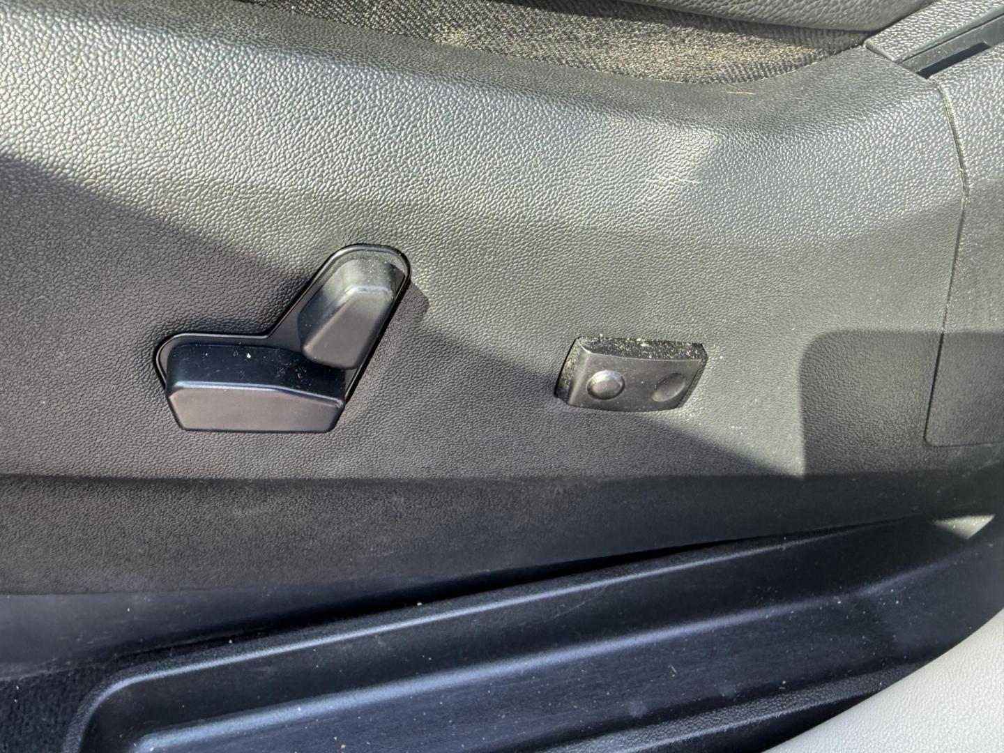2017 Gray /Black Dodge Grand Caravan SE (2C4RDGBG0HR) with an 3.6L V6 DOHC 24V FFV engine, 6A transmission, located at 11115 Chardon Rd. , Chardon, OH, 44024, (440) 214-9705, 41.580246, -81.241943 - This 2017 Dodge Grand Caravan SE is a versatile minivan powered by a 3.6L Pentastar V6 engine with a 6-speed automatic transmission, offering practical features like daytime running lights, flex-fuel capability, and a power driver's seat. It provides comfortable seating with 2nd-row captain’s chai - Photo#18