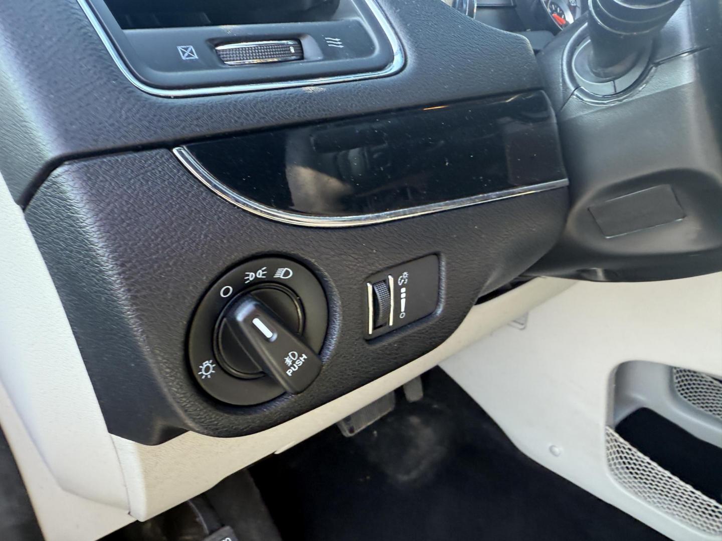 2017 Gray /Black Dodge Grand Caravan SE (2C4RDGBG0HR) with an 3.6L V6 DOHC 24V FFV engine, 6A transmission, located at 11115 Chardon Rd. , Chardon, OH, 44024, (440) 214-9705, 41.580246, -81.241943 - This 2017 Dodge Grand Caravan SE is a versatile minivan powered by a 3.6L Pentastar V6 engine with a 6-speed automatic transmission, offering practical features like daytime running lights, flex-fuel capability, and a power driver's seat. It provides comfortable seating with 2nd-row captain’s chai - Photo#22