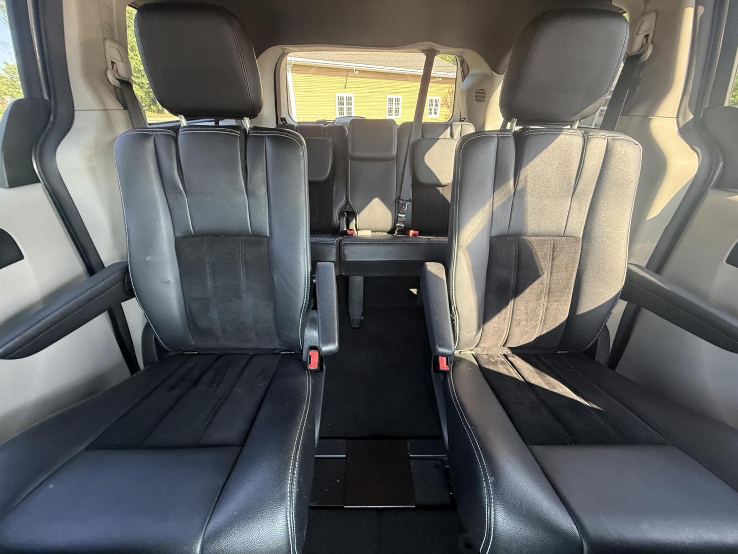 2017 Gray /Black Dodge Grand Caravan SE (2C4RDGBG0HR) with an 3.6L V6 DOHC 24V FFV engine, 6A transmission, located at 11115 Chardon Rd. , Chardon, OH, 44024, (440) 214-9705, 41.580246, -81.241943 - This 2017 Dodge Grand Caravan SE is a versatile minivan powered by a 3.6L Pentastar V6 engine with a 6-speed automatic transmission, offering practical features like daytime running lights, flex-fuel capability, and a power driver's seat. It provides comfortable seating with 2nd-row captain’s chai - Photo#34
