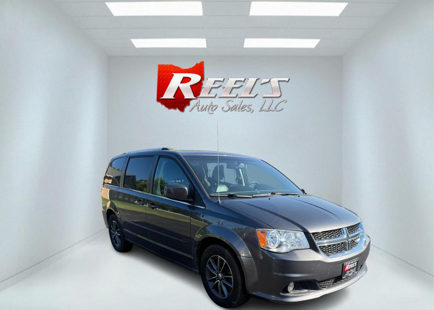 2017 Gray /Black Dodge Grand Caravan SE (2C4RDGBG0HR) with an 3.6L V6 DOHC 24V FFV engine, 6A transmission, located at 547 E. Main St., Orwell, OH, 44076, (440) 437-5893, 41.535435, -80.847855 - 2017 Dodge Grand Caravan SE Premium Plus – Versatile, Comfortable, and Family-Ready Take on every family adventure with confidence in this 2017 Dodge Grand Caravan SE Premium Plus. Powered by the reliable 3.6L Pentastar V6 engine and a smooth 6-speed automatic transmission, you’ll enjoy stron - Photo#2