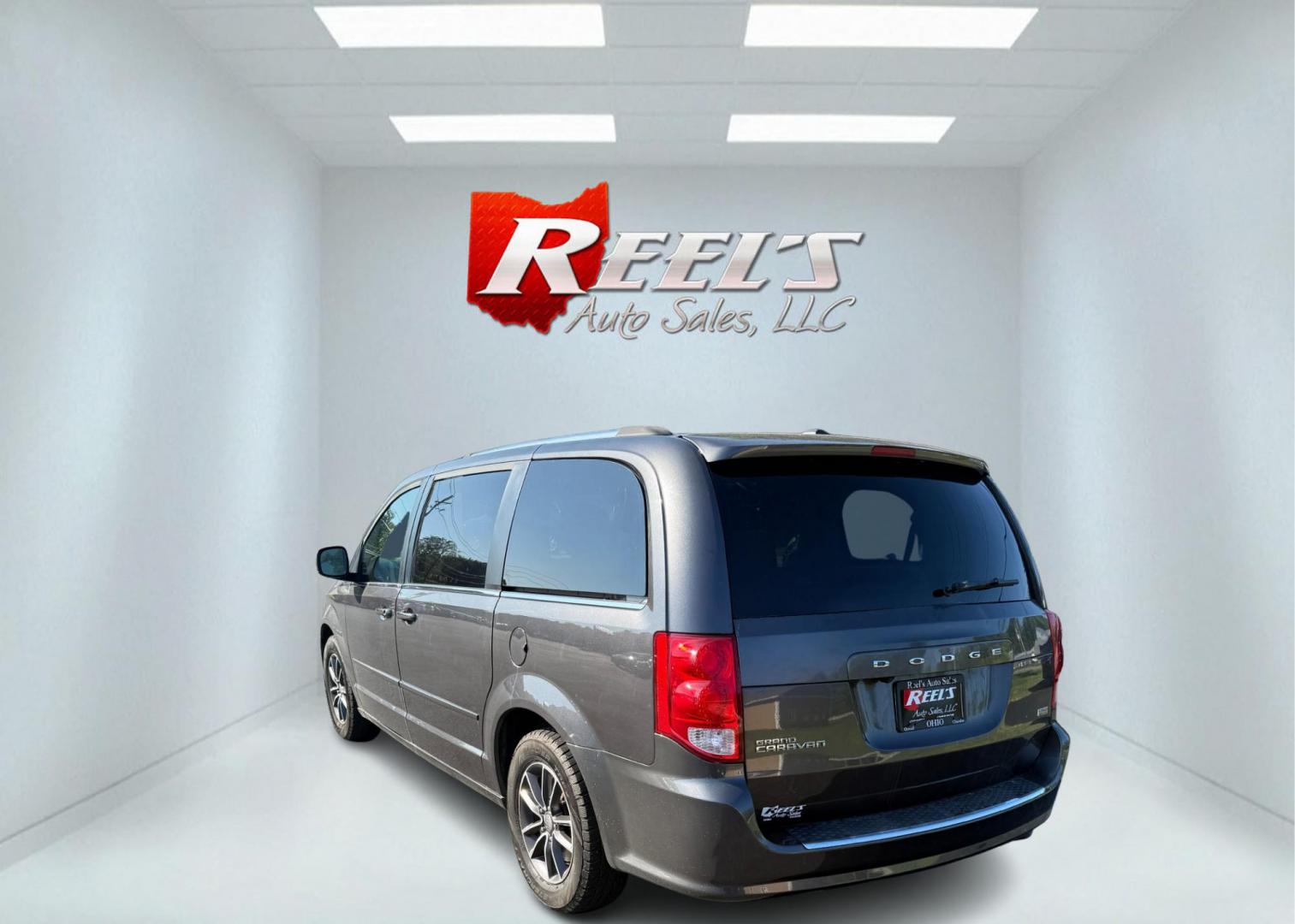 2017 Gray /Black Dodge Grand Caravan SE (2C4RDGBG0HR) with an 3.6L V6 DOHC 24V FFV engine, 6A transmission, located at 547 E. Main St., Orwell, OH, 44076, (440) 437-5893, 41.535435, -80.847855 - 2017 Dodge Grand Caravan SE Premium Plus – Versatile, Comfortable, and Family-Ready Take on every family adventure with confidence in this 2017 Dodge Grand Caravan SE Premium Plus. Powered by the reliable 3.6L Pentastar V6 engine and a smooth 6-speed automatic transmission, you’ll enjoy stron - Photo#9