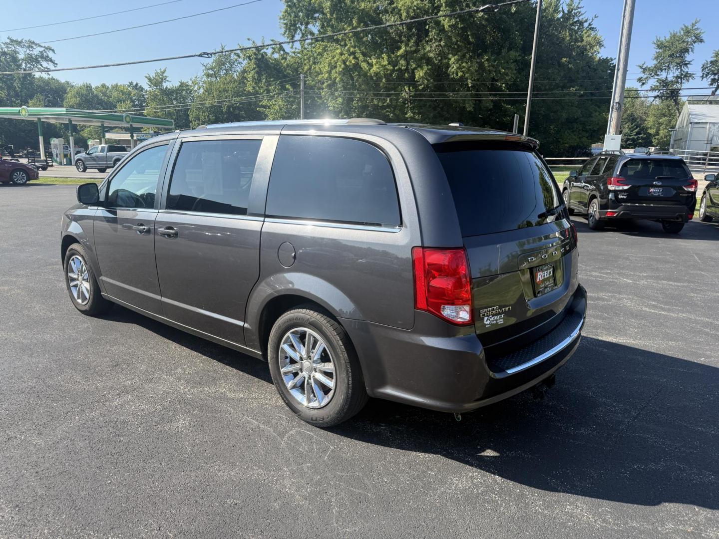 2019 Gray /Black Dodge Grand Caravan SXT (2C4RDGCGXKR) with an 3.6L V6 DOHC 24V FFV engine, 6A transmission, located at 11115 Chardon Rd. , Chardon, OH, 44024, (440) 214-9705, 41.580246, -81.241943 - This 2019 Dodge Grand Caravan SXT features a 3.6L Pentastar V6 engine paired with a 6-speed automatic transmission, offering flex-fuel capability for added versatility. It comes equipped with a 6.5" touchscreen infotainment system, Stow 'n Go seating for flexible cargo and passenger arrangements, an - Photo#7