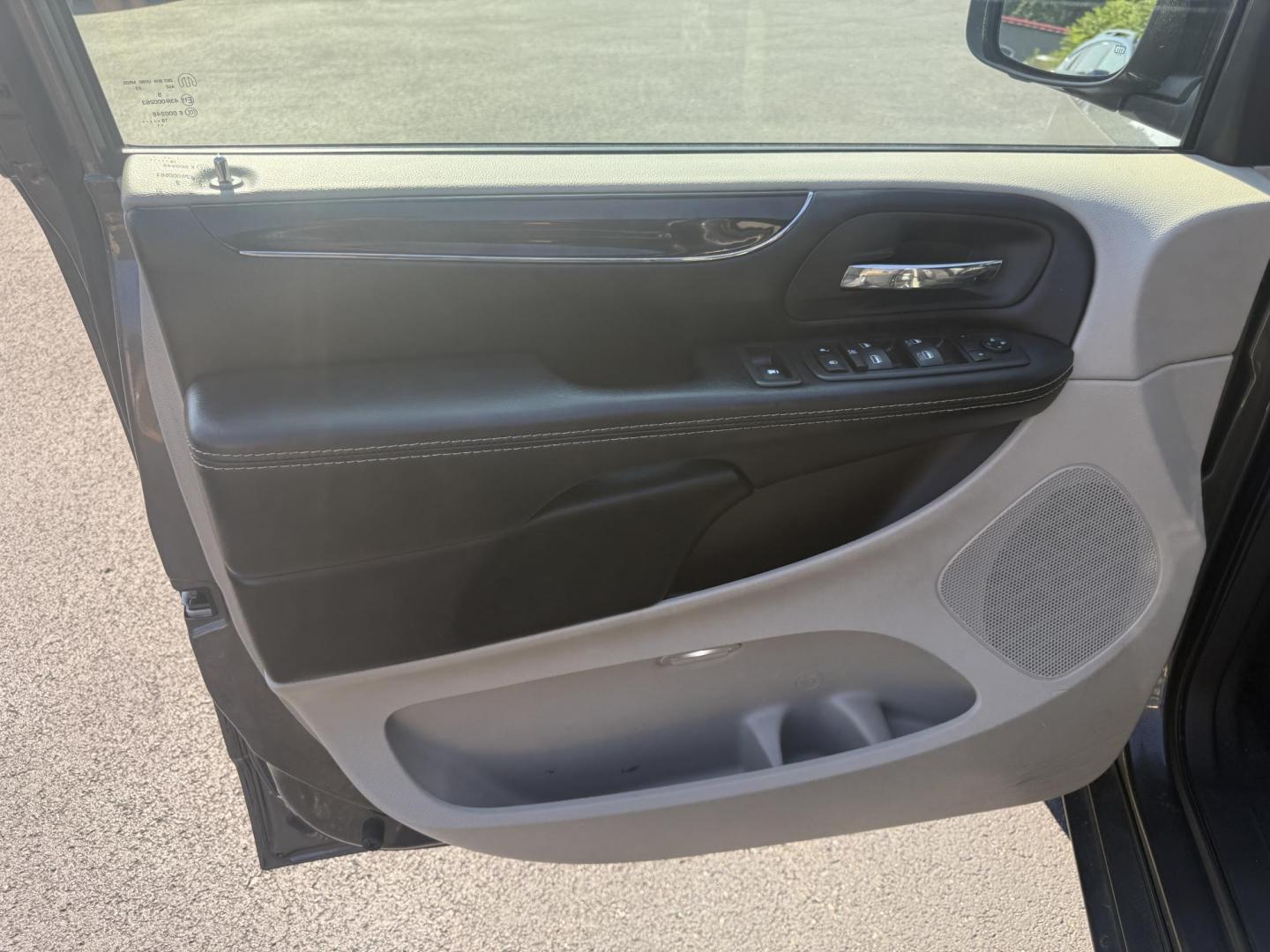 2019 Gray /Black Dodge Grand Caravan SXT (2C4RDGCGXKR) with an 3.6L V6 DOHC 24V FFV engine, 6A transmission, located at 11115 Chardon Rd. , Chardon, OH, 44024, (440) 214-9705, 41.580246, -81.241943 - This 2019 Dodge Grand Caravan SXT features a 3.6L Pentastar V6 engine paired with a 6-speed automatic transmission, offering flex-fuel capability for added versatility. It comes equipped with a 6.5" touchscreen infotainment system, Stow 'n Go seating for flexible cargo and passenger arrangements, an - Photo#14