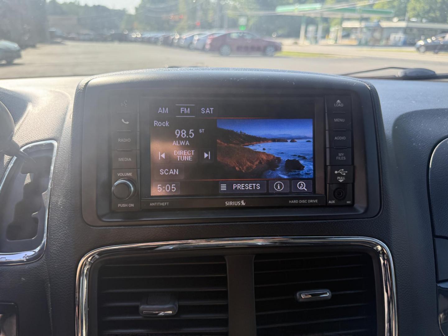 2019 Gray /Black Dodge Grand Caravan SXT (2C4RDGCGXKR) with an 3.6L V6 DOHC 24V FFV engine, 6A transmission, located at 11115 Chardon Rd. , Chardon, OH, 44024, (440) 214-9705, 41.580246, -81.241943 - This 2019 Dodge Grand Caravan SXT features a 3.6L Pentastar V6 engine paired with a 6-speed automatic transmission, offering flex-fuel capability for added versatility. It comes equipped with a 6.5" touchscreen infotainment system, Stow 'n Go seating for flexible cargo and passenger arrangements, an - Photo#22