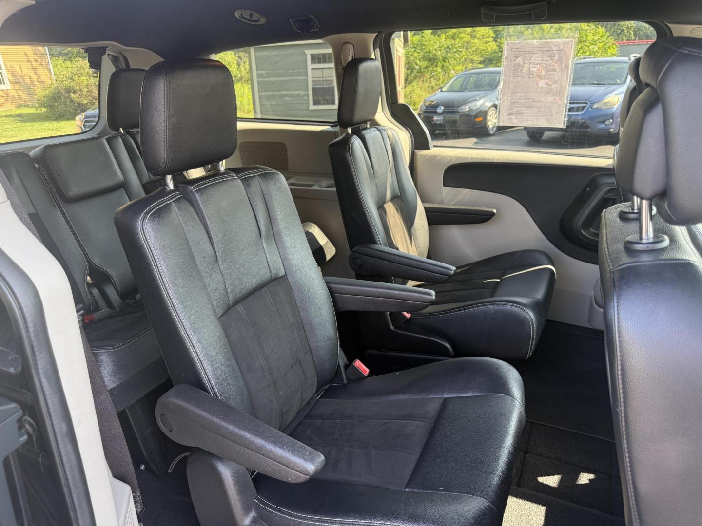 2019 Gray /Black Dodge Grand Caravan SXT (2C4RDGCGXKR) with an 3.6L V6 DOHC 24V FFV engine, 6A transmission, located at 11115 Chardon Rd. , Chardon, OH, 44024, (440) 214-9705, 41.580246, -81.241943 - This 2019 Dodge Grand Caravan SXT features a 3.6L Pentastar V6 engine paired with a 6-speed automatic transmission, offering flex-fuel capability for added versatility. It comes equipped with a 6.5" touchscreen infotainment system, Stow 'n Go seating for flexible cargo and passenger arrangements, an - Photo#33