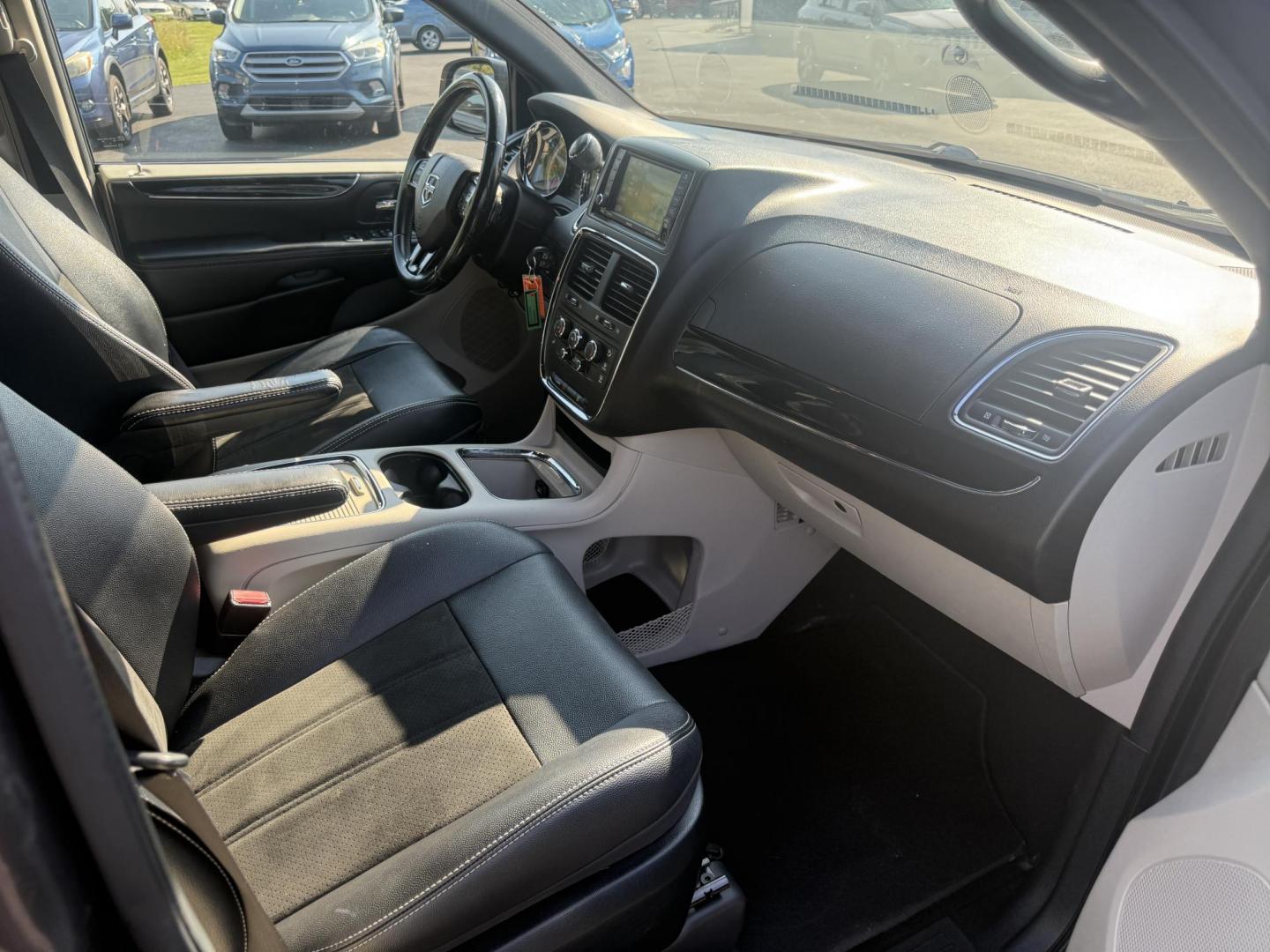 2019 Gray /Black Dodge Grand Caravan SXT (2C4RDGCGXKR) with an 3.6L V6 DOHC 24V FFV engine, 6A transmission, located at 11115 Chardon Rd. , Chardon, OH, 44024, (440) 214-9705, 41.580246, -81.241943 - This 2019 Dodge Grand Caravan SXT features a 3.6L Pentastar V6 engine paired with a 6-speed automatic transmission, offering flex-fuel capability for added versatility. It comes equipped with a 6.5" touchscreen infotainment system, Stow 'n Go seating for flexible cargo and passenger arrangements, an - Photo#34