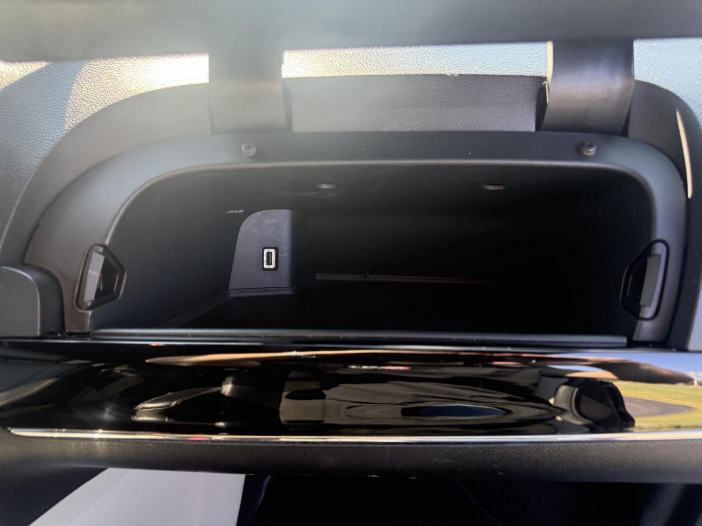 2019 Gray /Black Dodge Grand Caravan SXT (2C4RDGCGXKR) with an 3.6L V6 DOHC 24V FFV engine, 6A transmission, located at 11115 Chardon Rd. , Chardon, OH, 44024, (440) 214-9705, 41.580246, -81.241943 - This 2019 Dodge Grand Caravan SXT features a 3.6L Pentastar V6 engine paired with a 6-speed automatic transmission, offering flex-fuel capability for added versatility. It comes equipped with a 6.5" touchscreen infotainment system, Stow 'n Go seating for flexible cargo and passenger arrangements, an - Photo#35
