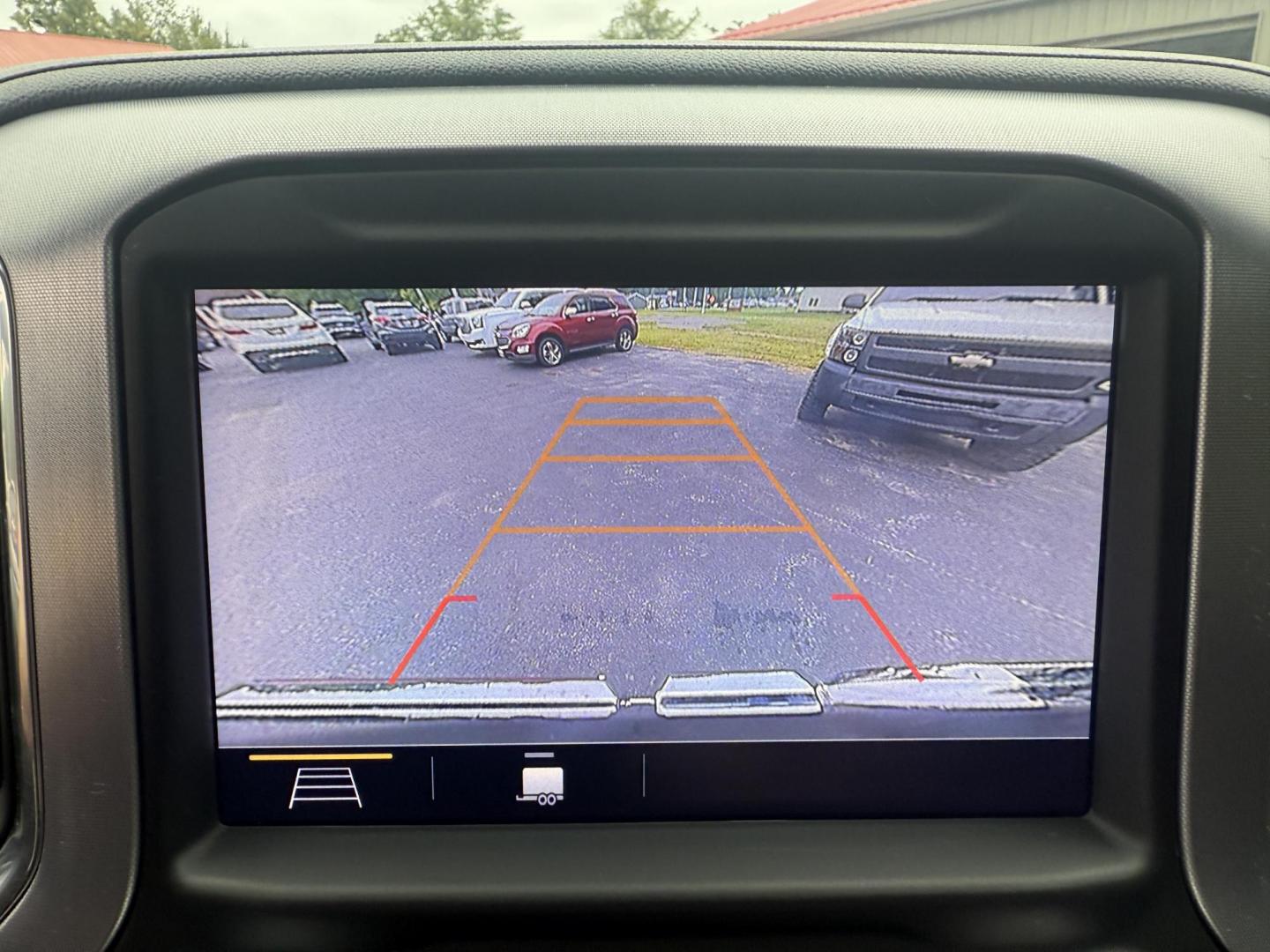 2019 Black /Black GMC Sierra 1500 SLE Double Cab 4WD (1GTR9BED1KZ) with an 5.3L V8 OHV 16V engine, 6A transmission, located at 547 E. Main St., Orwell, OH, 44076, (440) 437-5893, 41.535435, -80.847855 - This One Owner 2019 GMC Sierra 1500 SLE Double Cab, equipped with a powerful 5.3L EcoTec3 V8 engine and an 8-speed automatic transmission, features the X31 Offroad Package, G80 locking rear differential, and 3.23 gearing, giving it a robust 9,400-pound towing capacity. Comfort and technology highlig - Photo#31