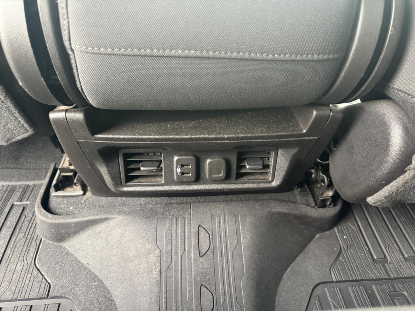 2019 Black /Black GMC Sierra 1500 SLE Double Cab 4WD (1GTR9BED1KZ) with an 5.3L V8 OHV 16V engine, 6A transmission, located at 547 E. Main St., Orwell, OH, 44076, (440) 437-5893, 41.535435, -80.847855 - This One Owner 2019 GMC Sierra 1500 SLE Double Cab, equipped with a powerful 5.3L EcoTec3 V8 engine and an 8-speed automatic transmission, features the X31 Offroad Package, G80 locking rear differential, and 3.23 gearing, giving it a robust 9,400-pound towing capacity. Comfort and technology highlig - Photo#39